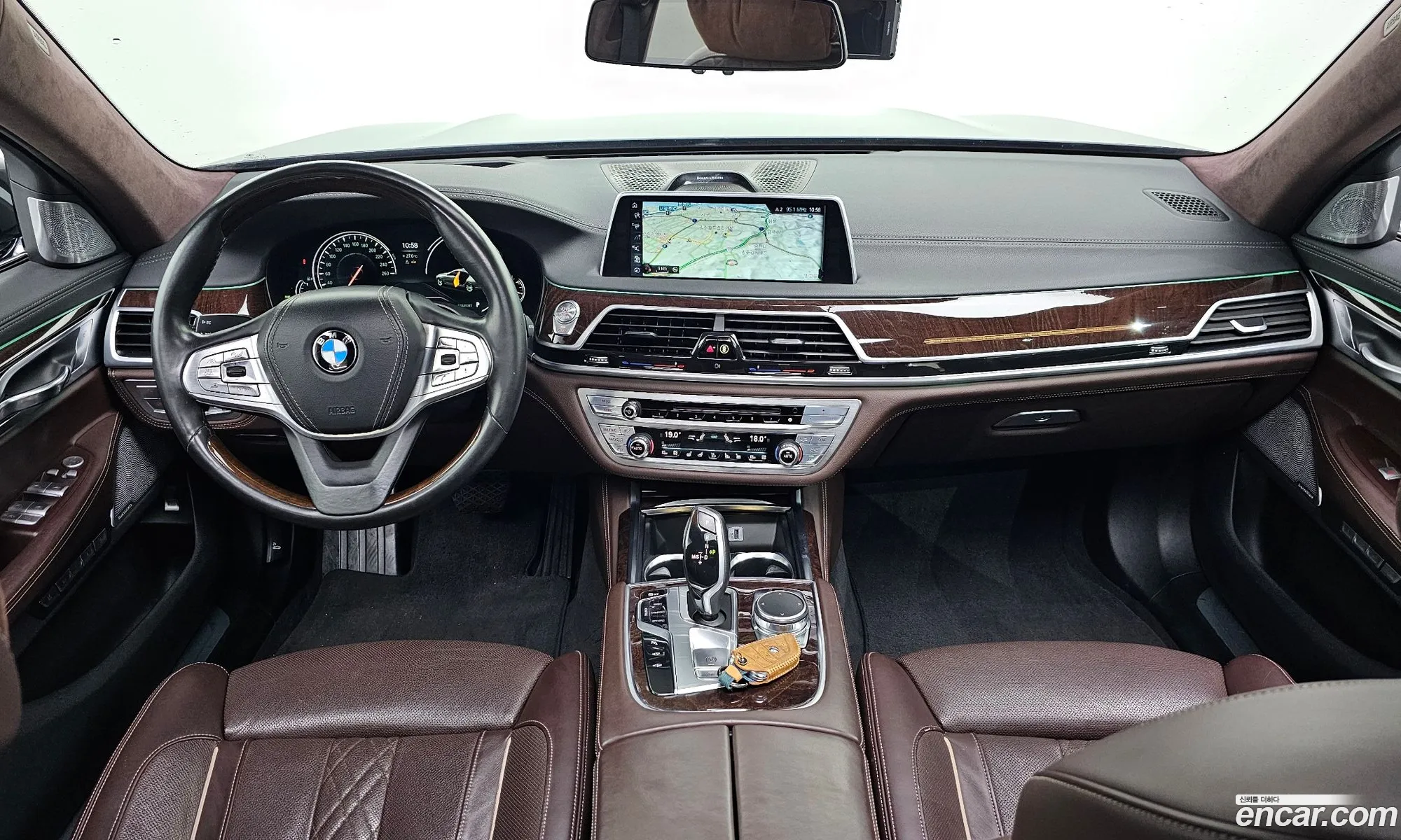 BMW 7 Series 2016 WBA7F2100GG524187 — 13