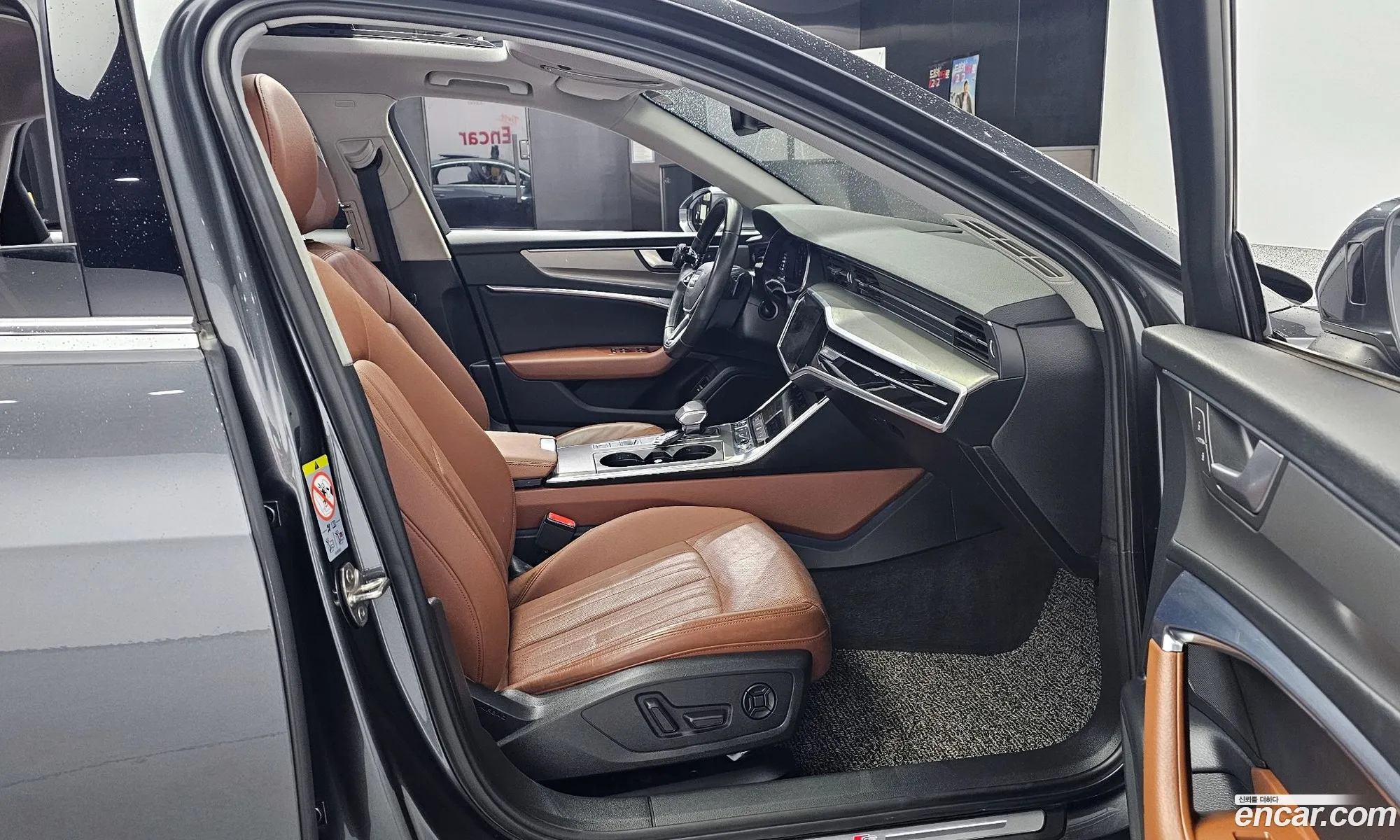 Audi A6 2021 WAUZZZF29MN015936 — 2