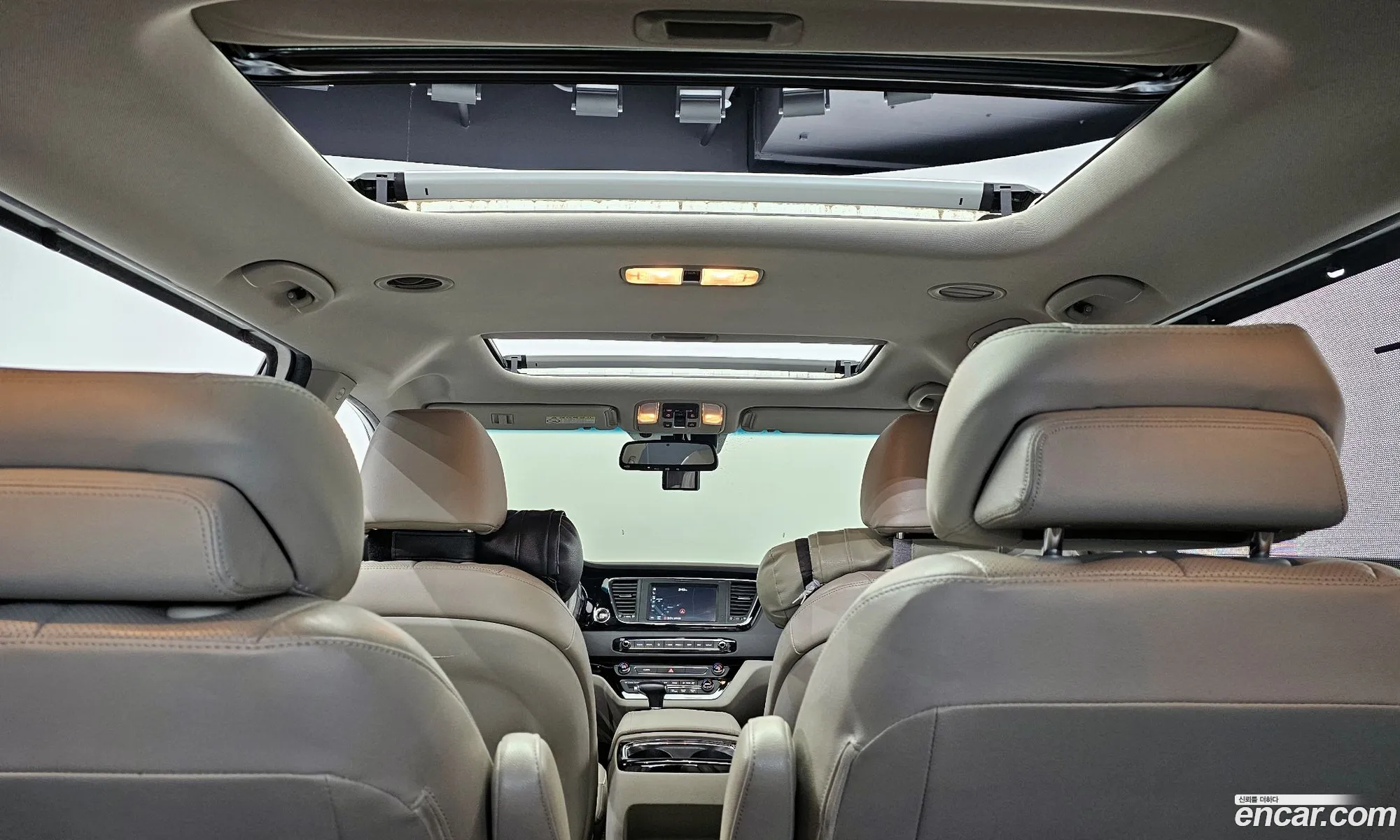 Kia Carnival 2017 — 16