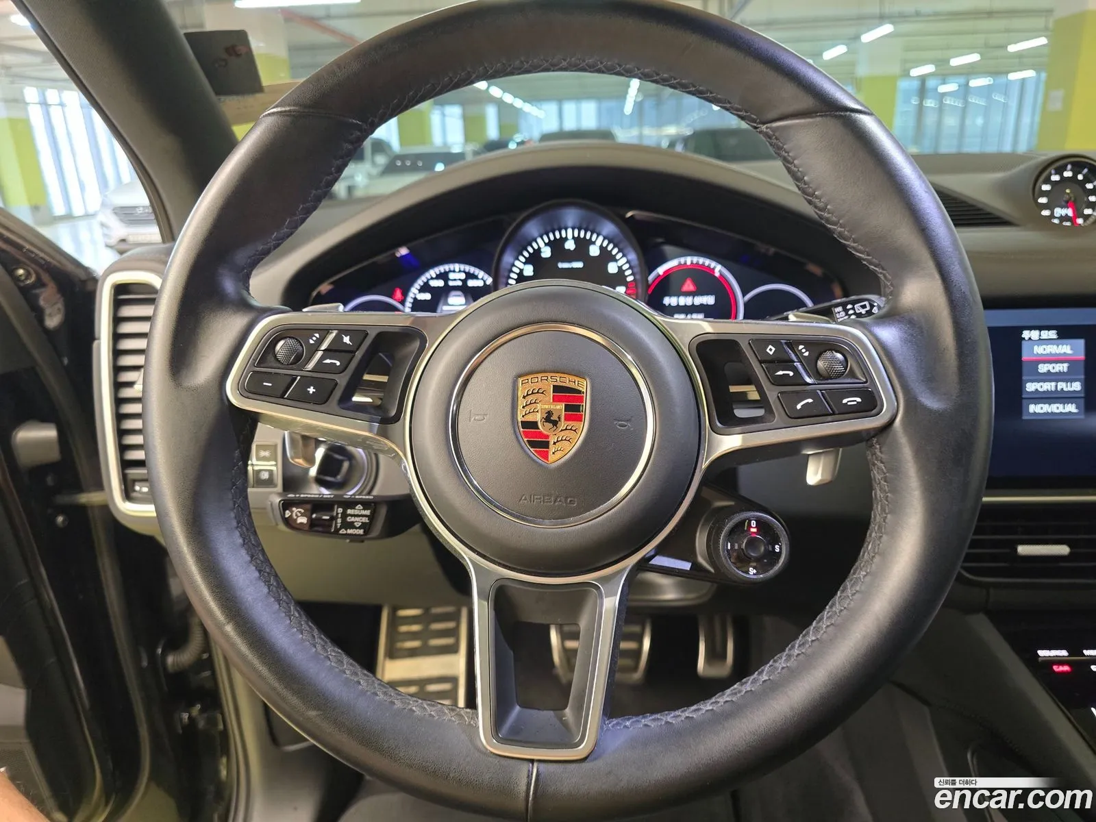 Porsche Cayenne 2020 — 17