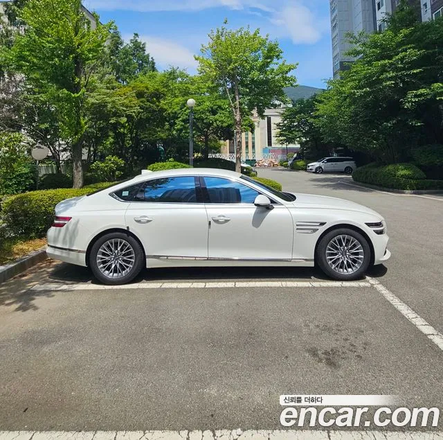 Genesis G80 2023 — 3