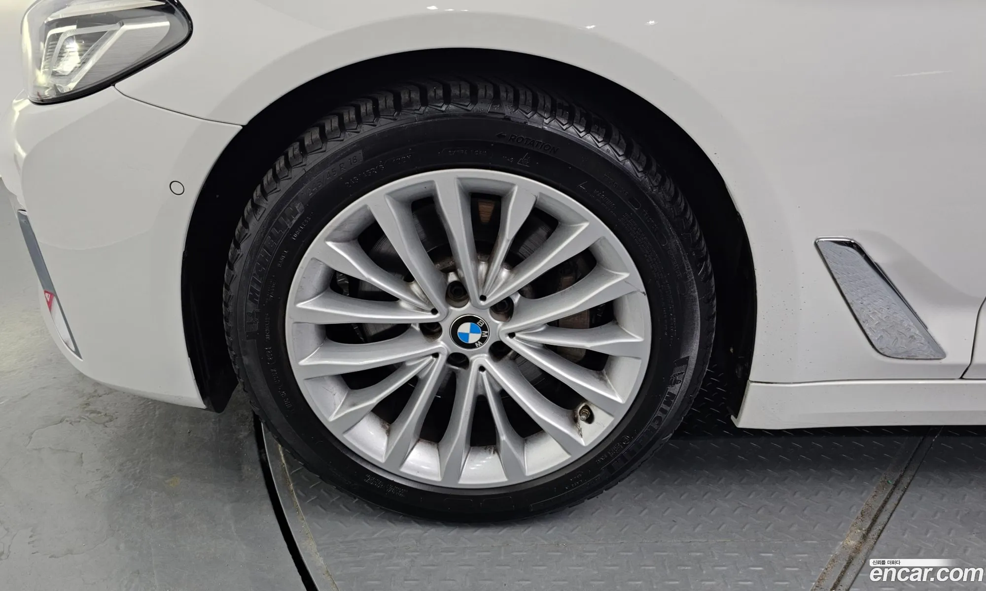 BMW 5 Series 2020 WBA71BH09MCF36171 — 5