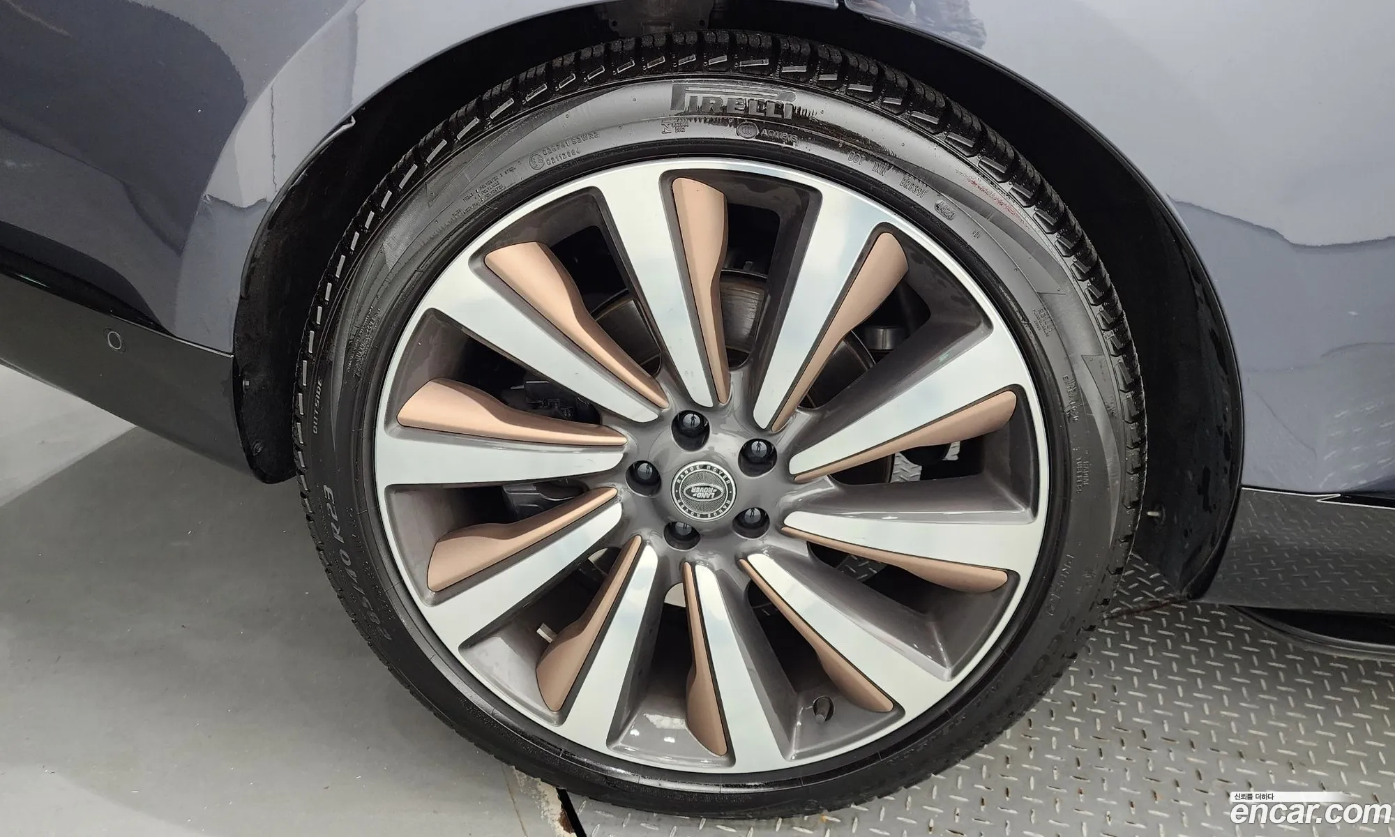 Land Rover Range Rover 2024 SALKABB9111111111 — 11