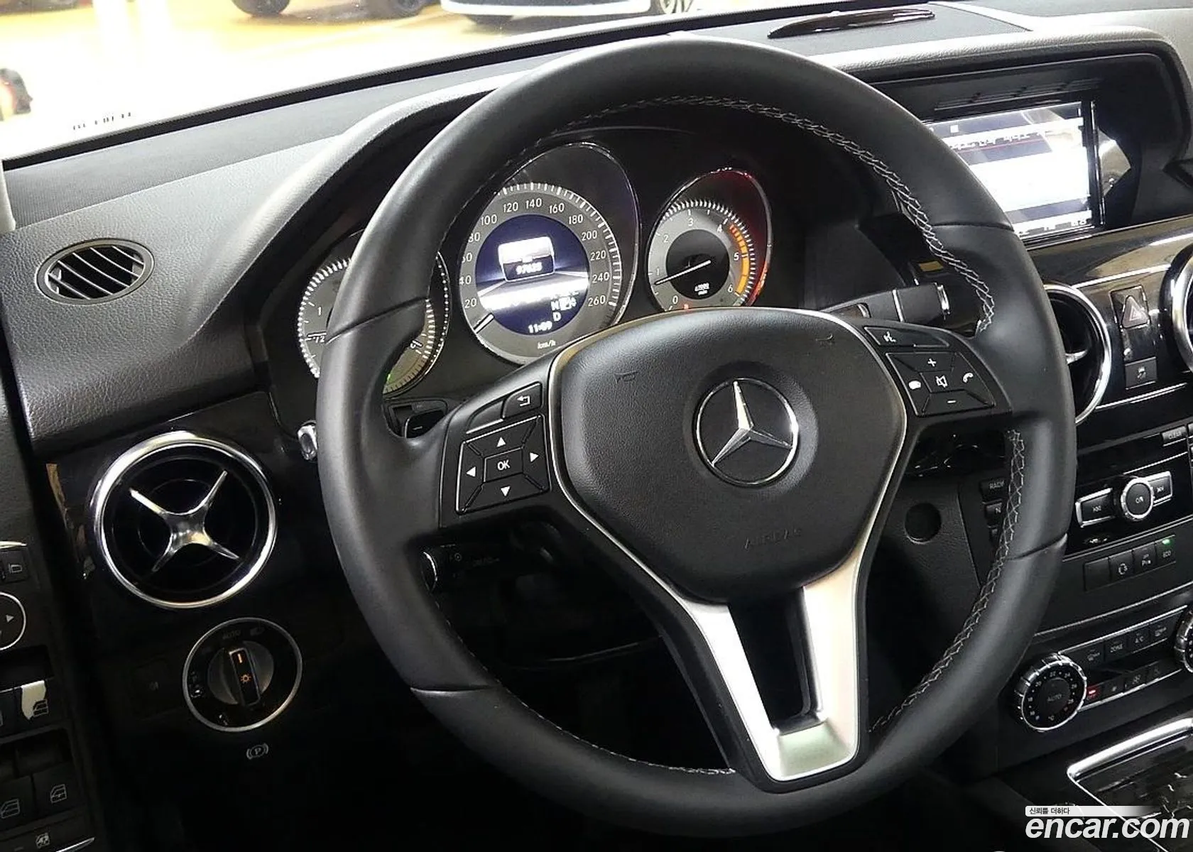 Mercedes-Benz GLK-Class X204 2012 — 17