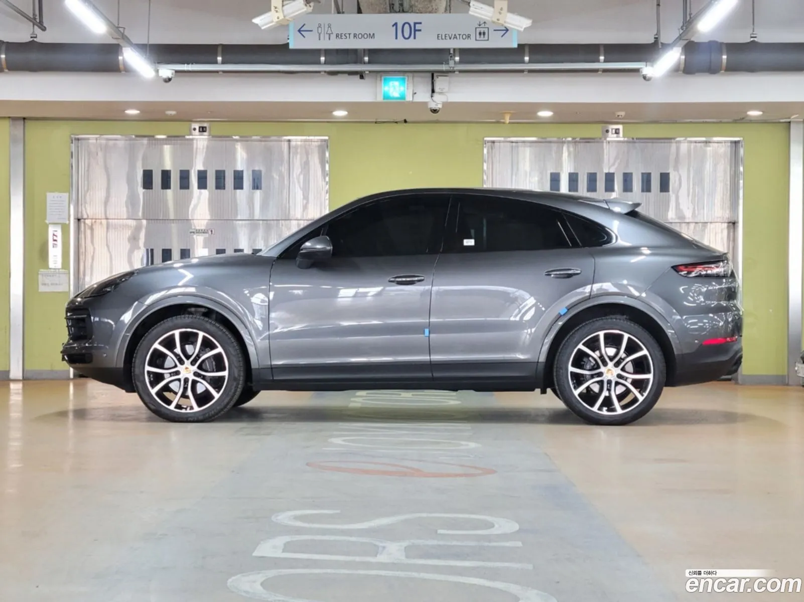 Porsche Cayenne 2020 — 19