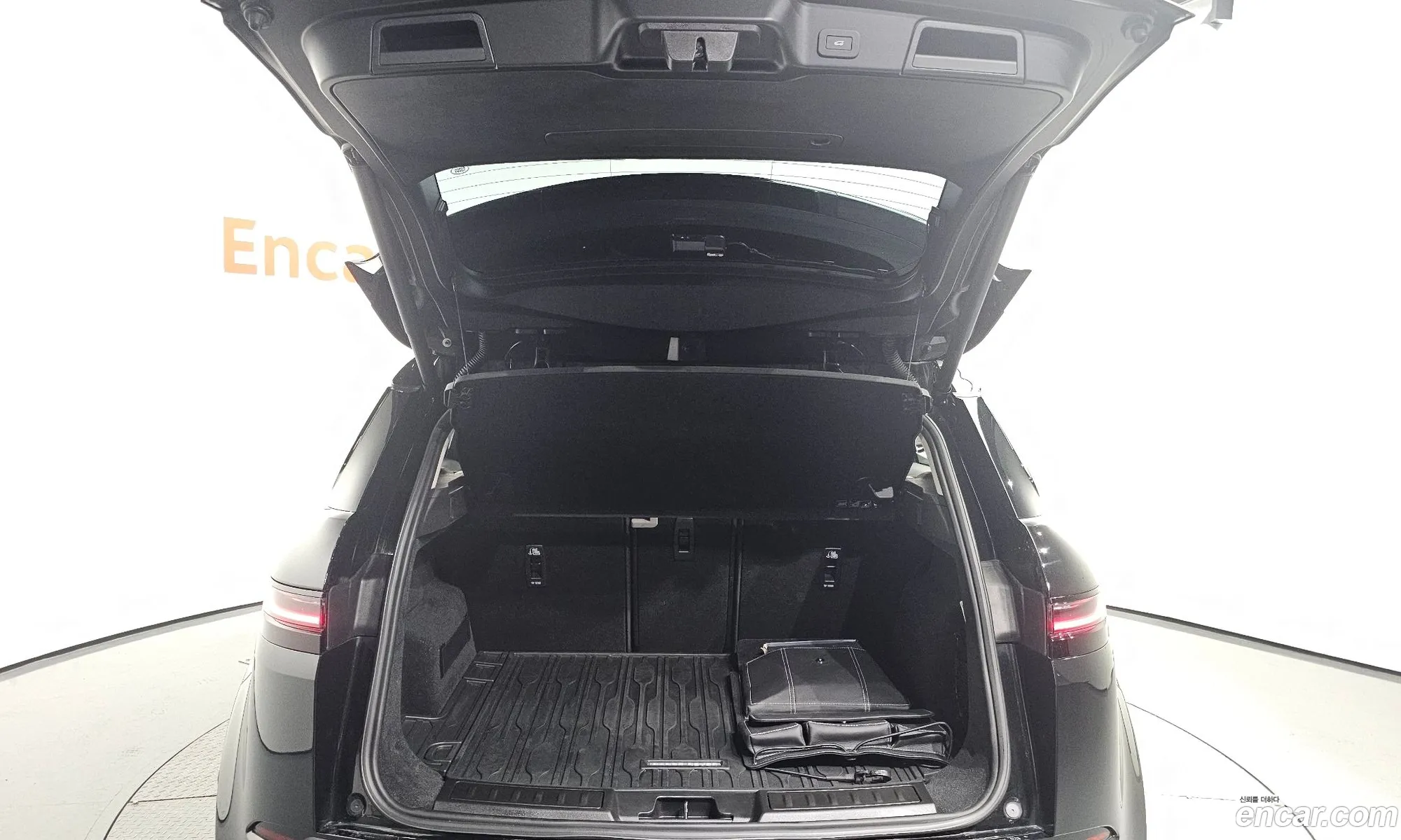 Land Rover Range Rover Evoque 2024 — 11