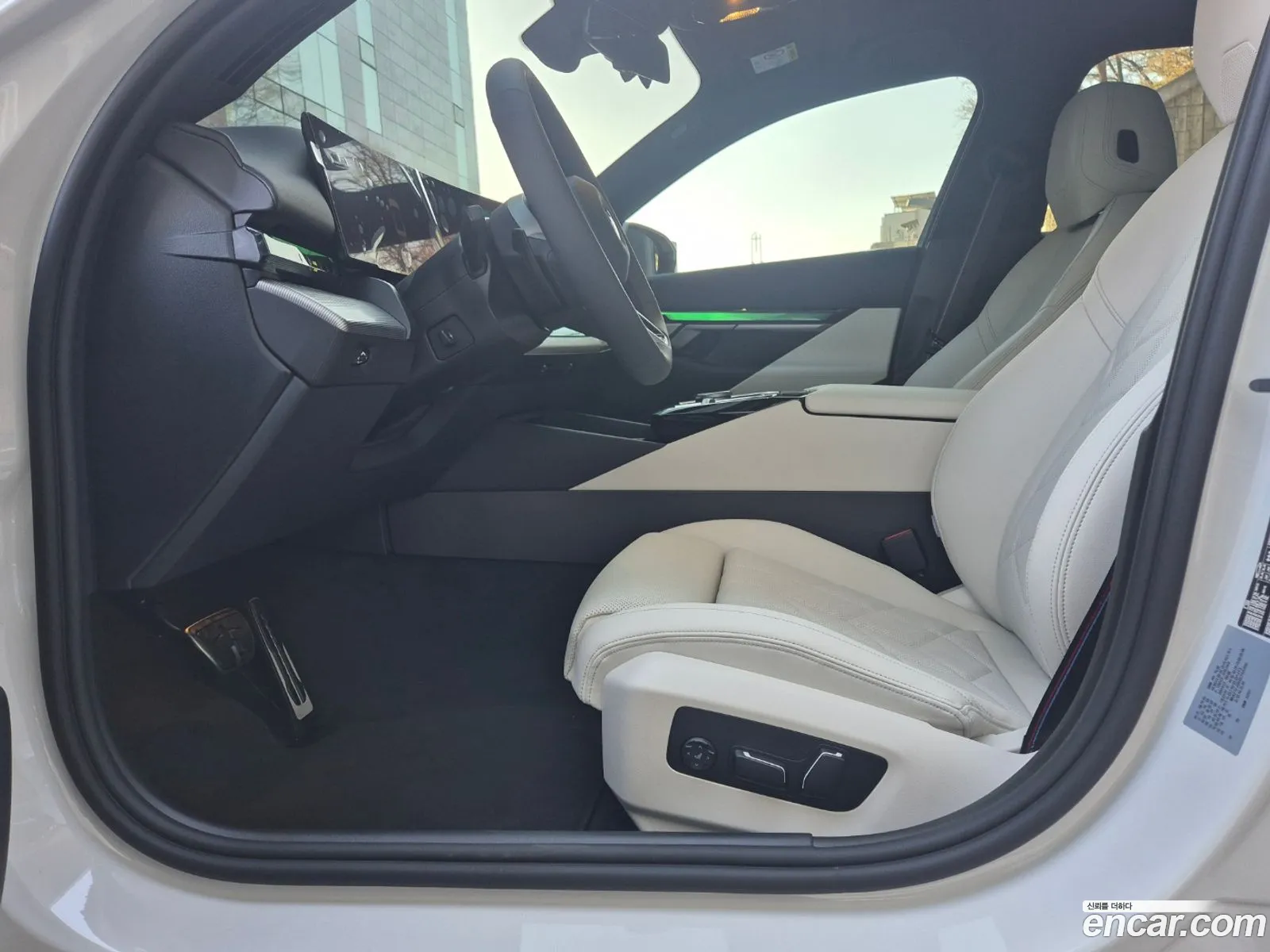 BMW 5 Series 2024 — 16