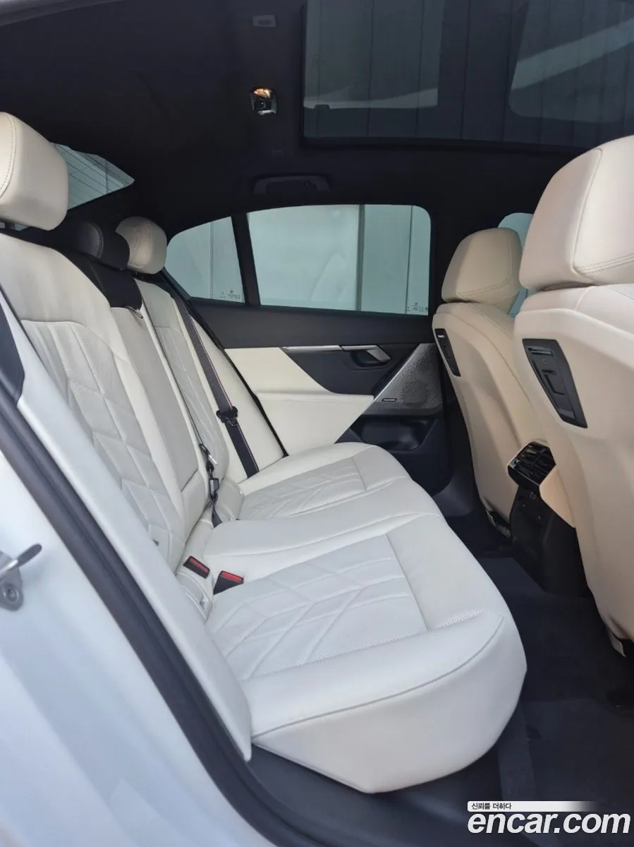 BMW 5 Series 2024 — 13