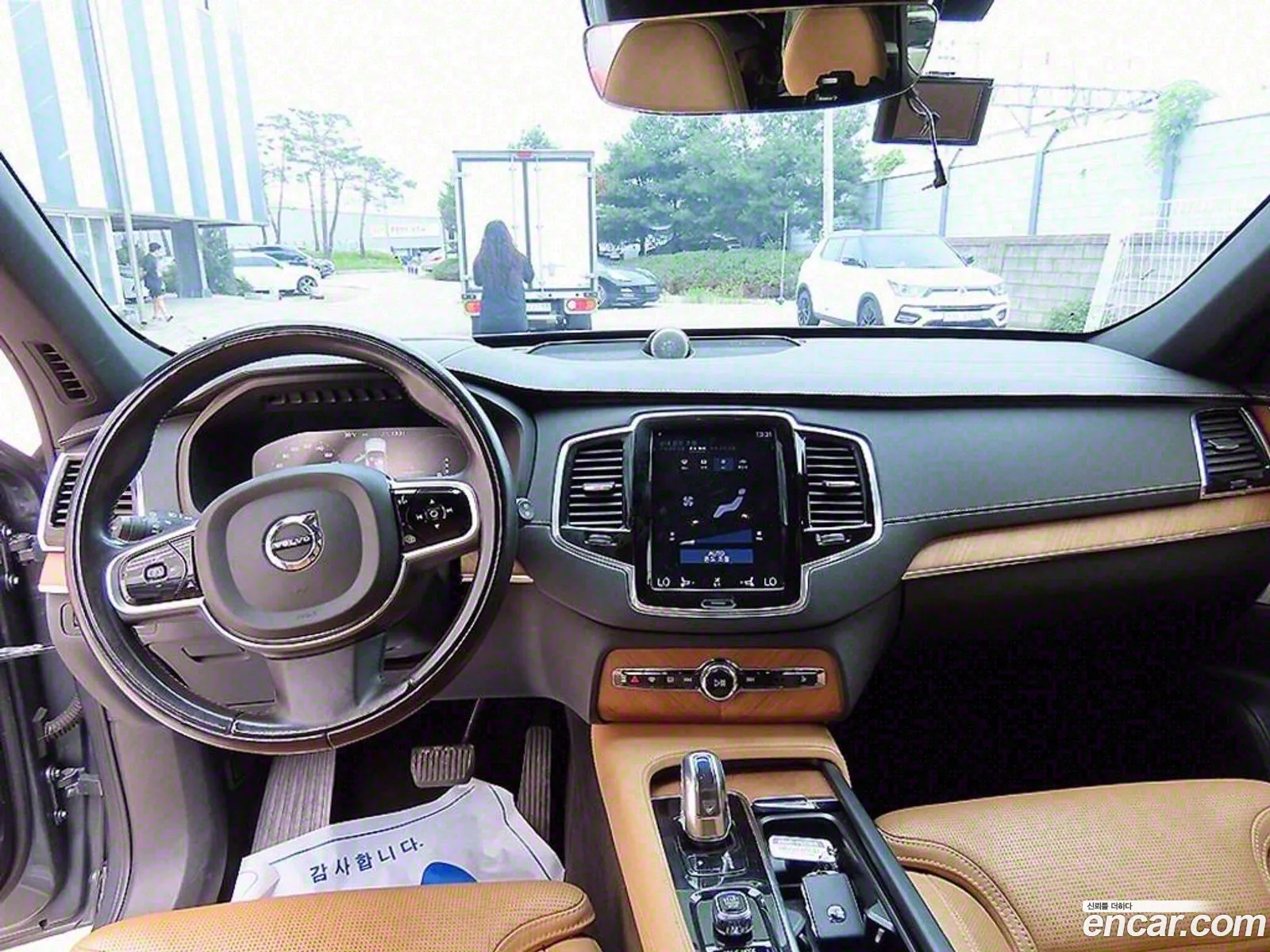 Volvo XC90 2018 — 19
