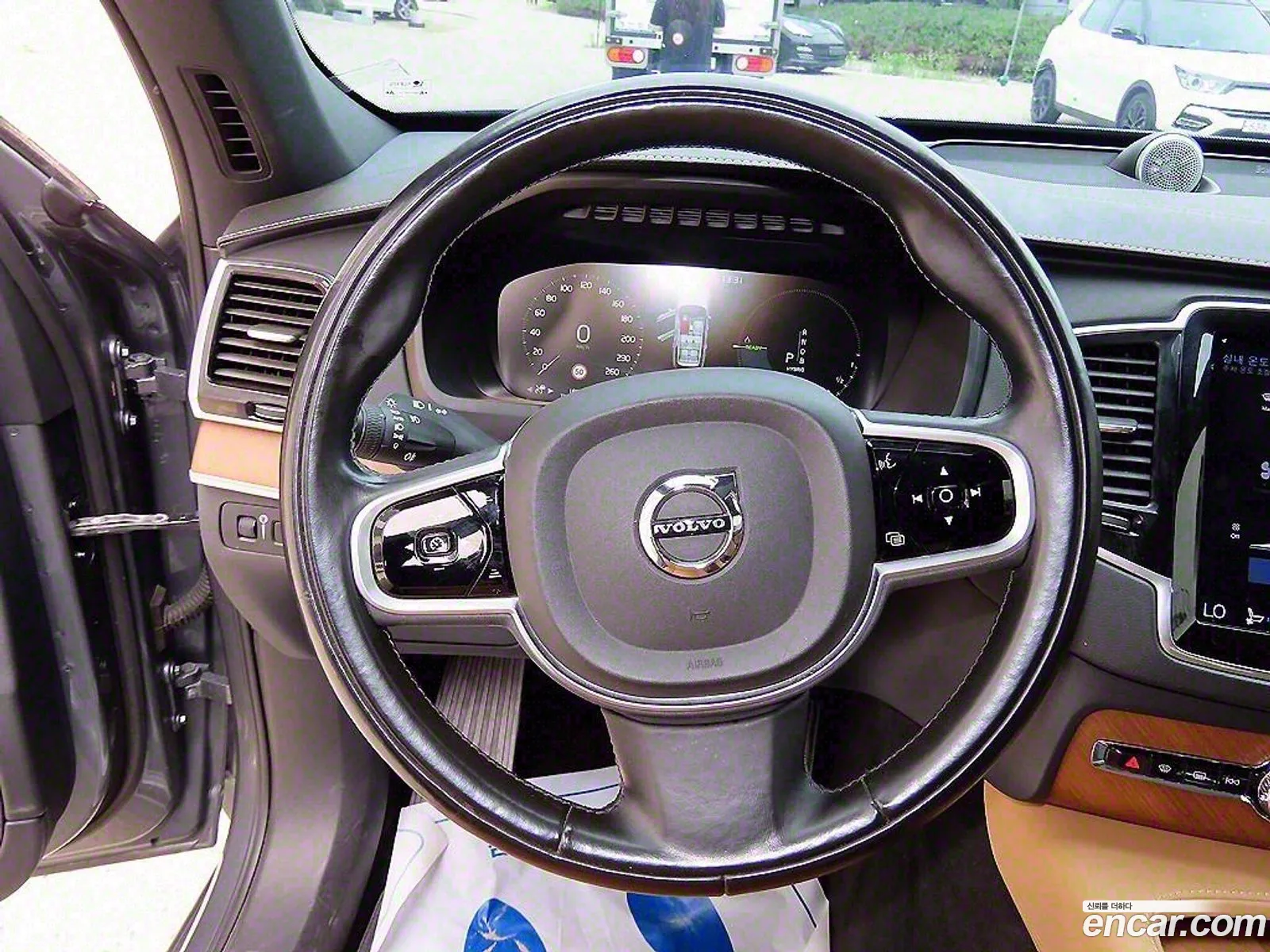 Volvo XC90 2018 — 2