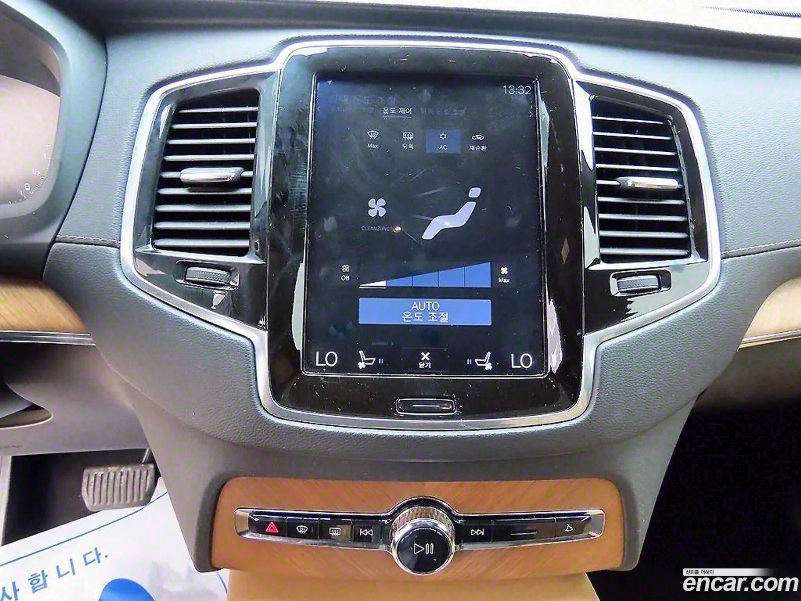 Volvo XC90 2018 — 18