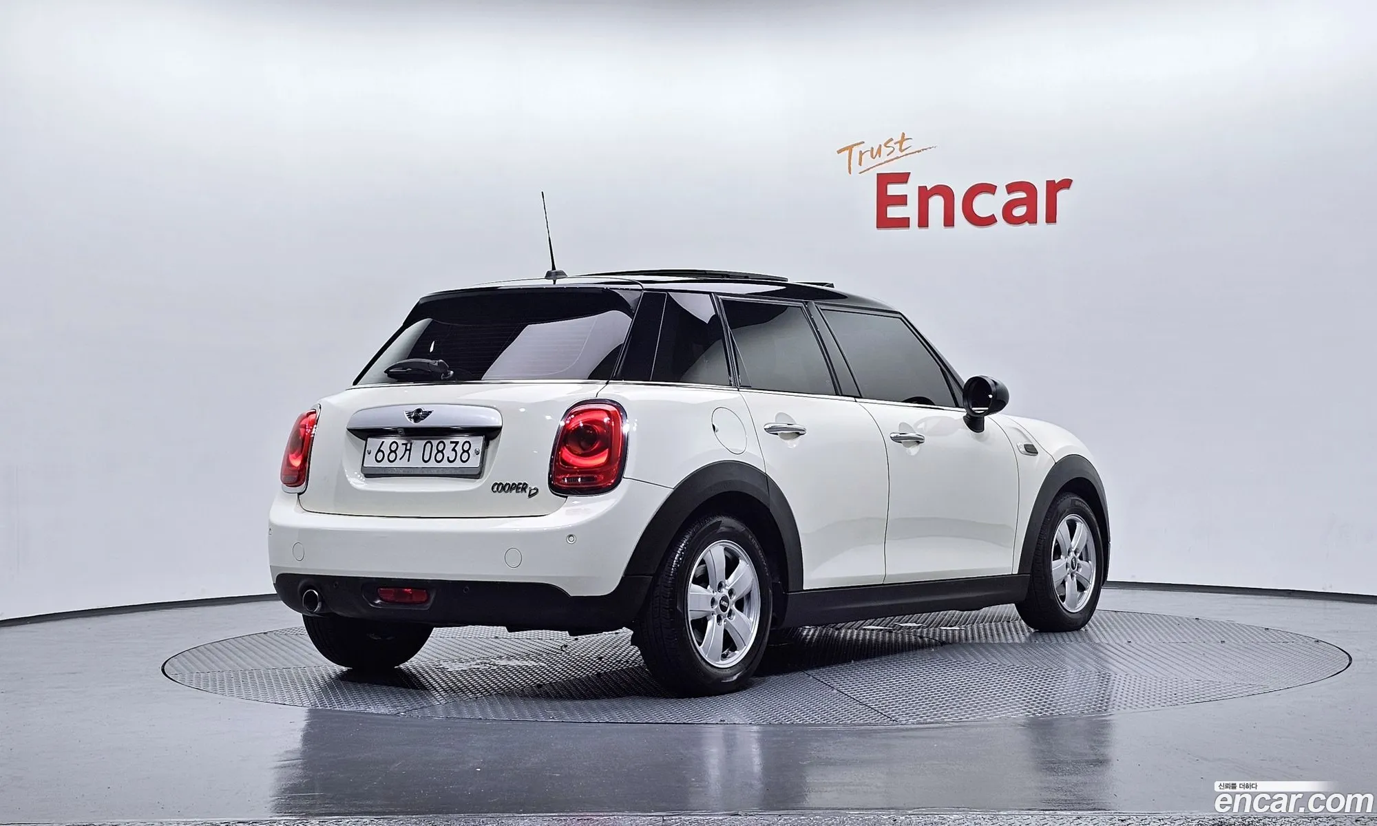 Mini Cooper D 2015 — 16