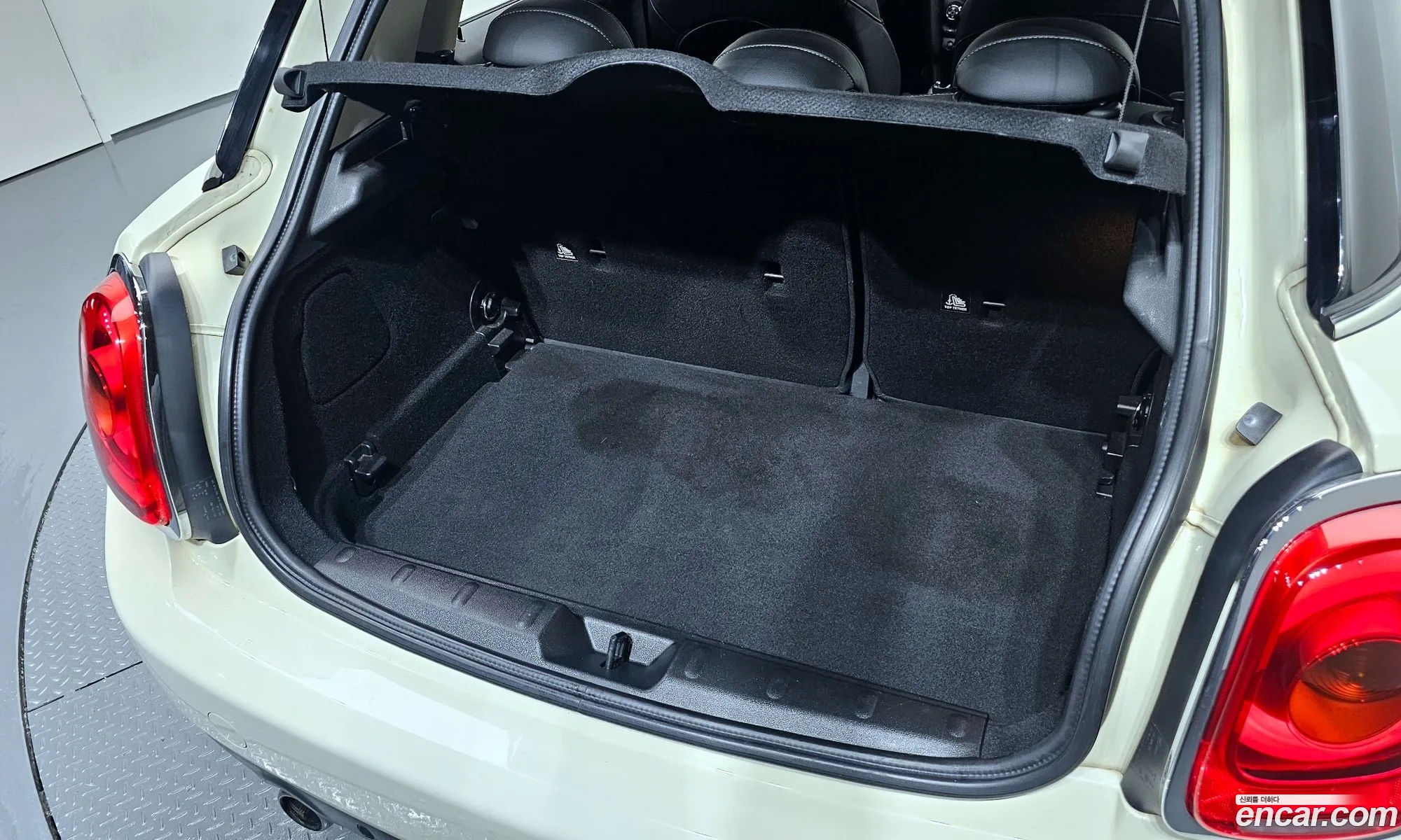 Mini Cooper D 2015 — 2