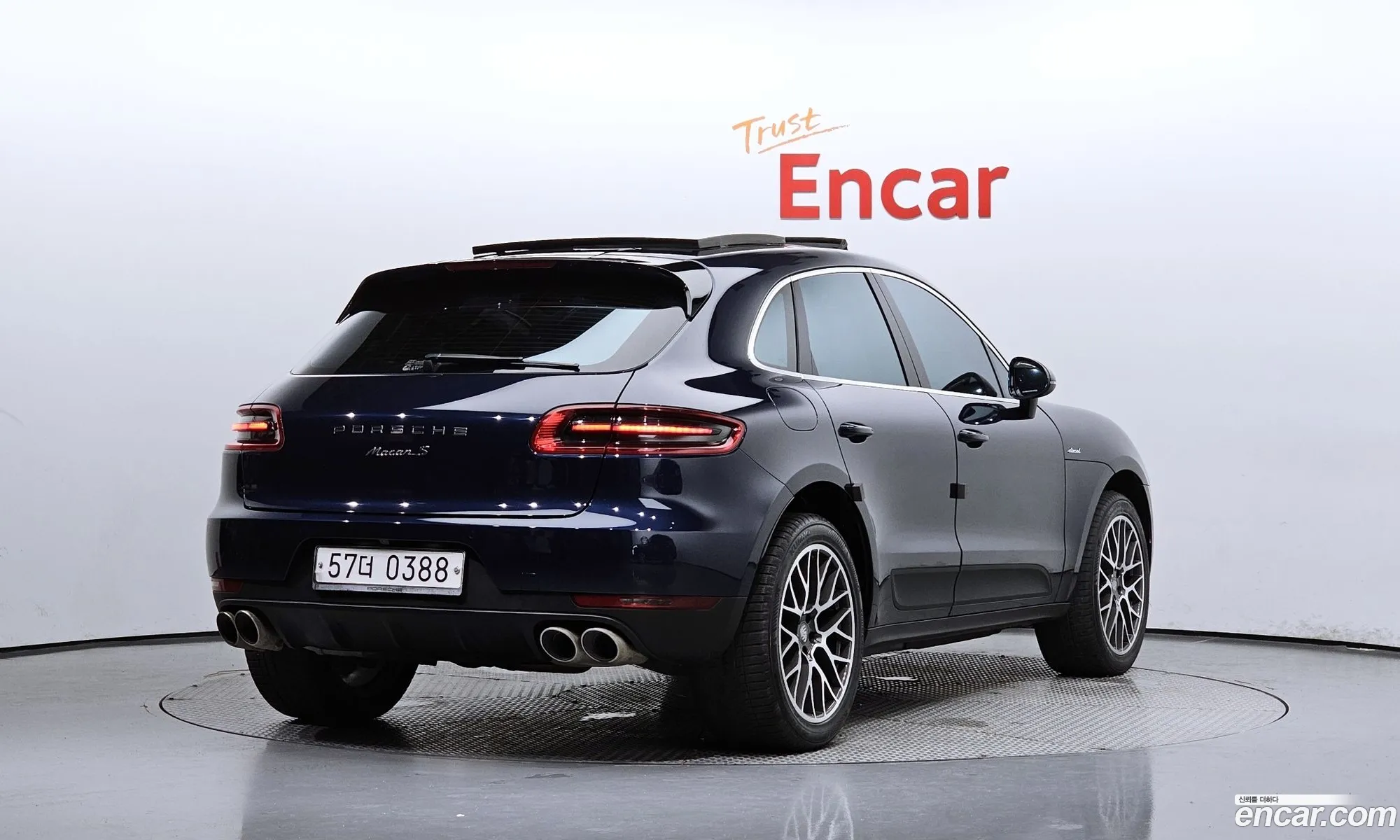 Porsche Macan 2016 WP1AD2957HLB70321 — 18