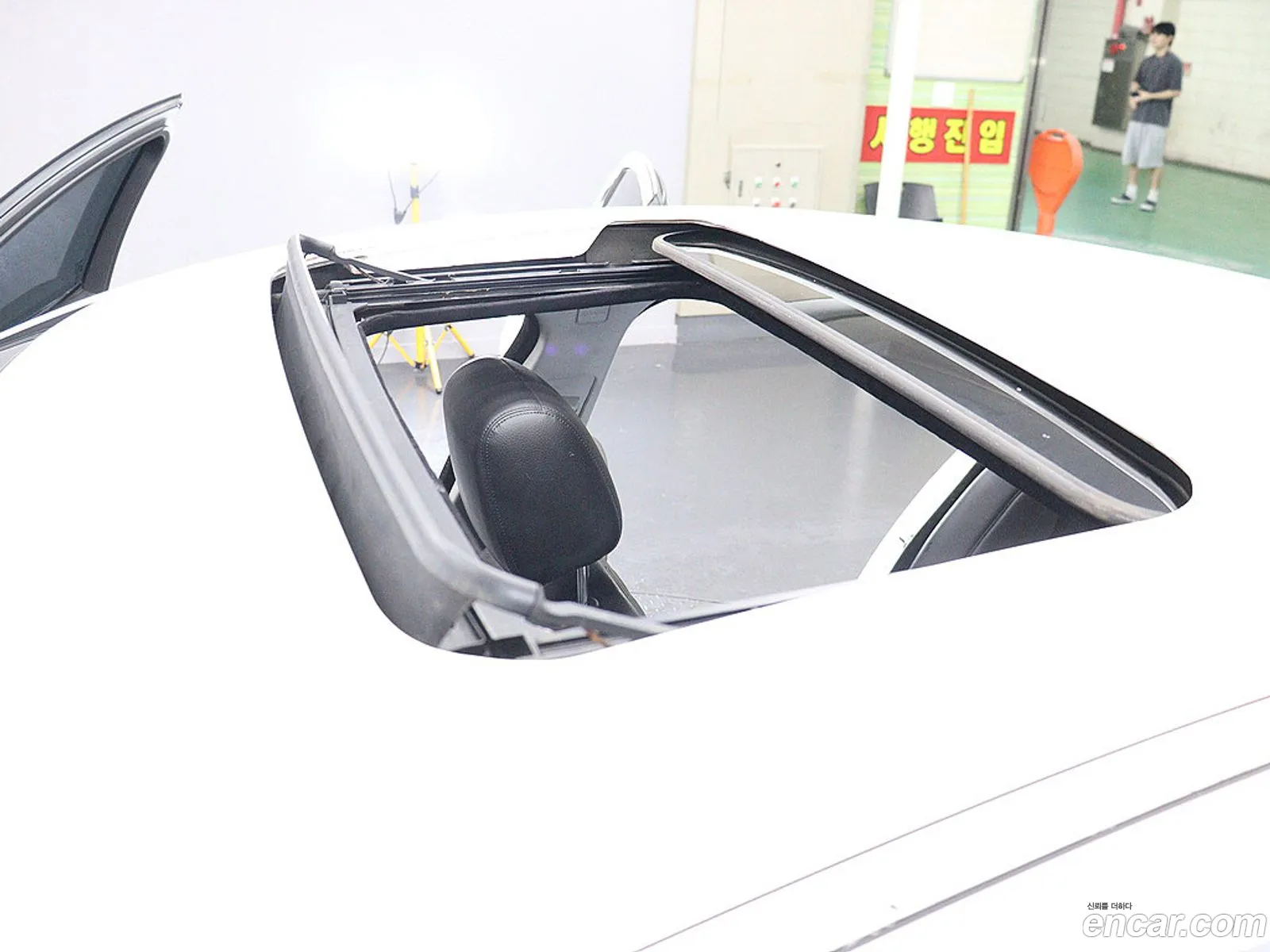 Jaguar XF 2013 — 11