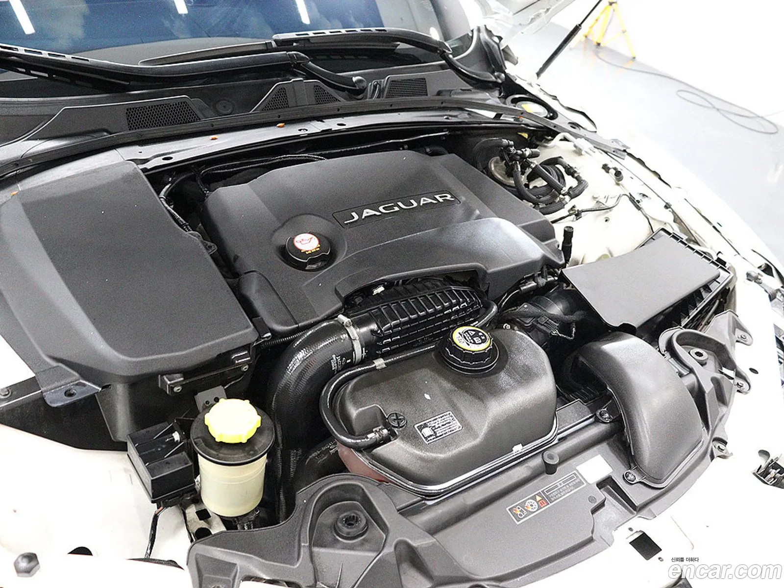 Jaguar XF 2013 — 8