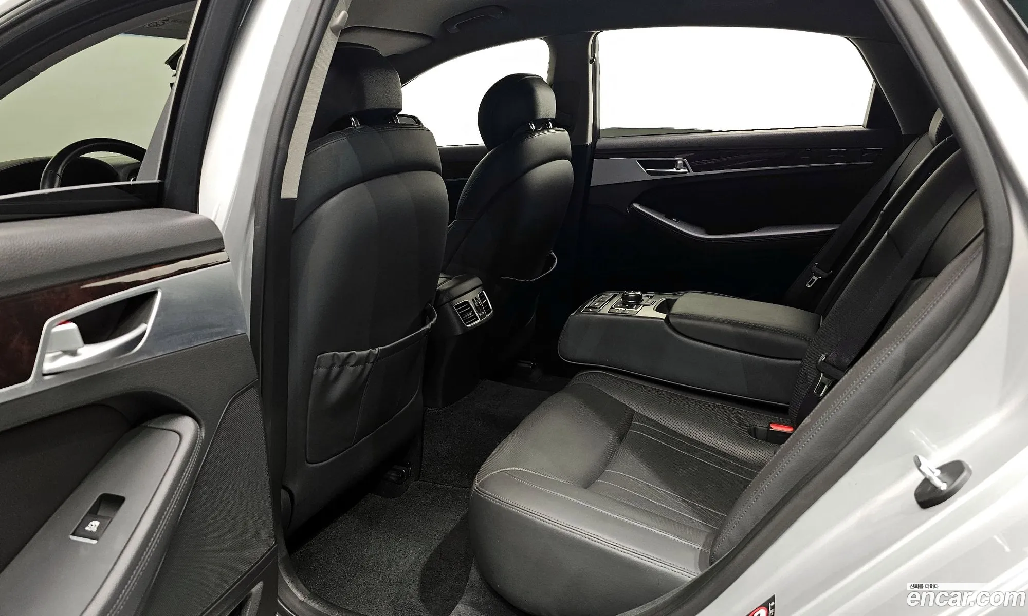 Hyundai Genesis DH 2014 — 11