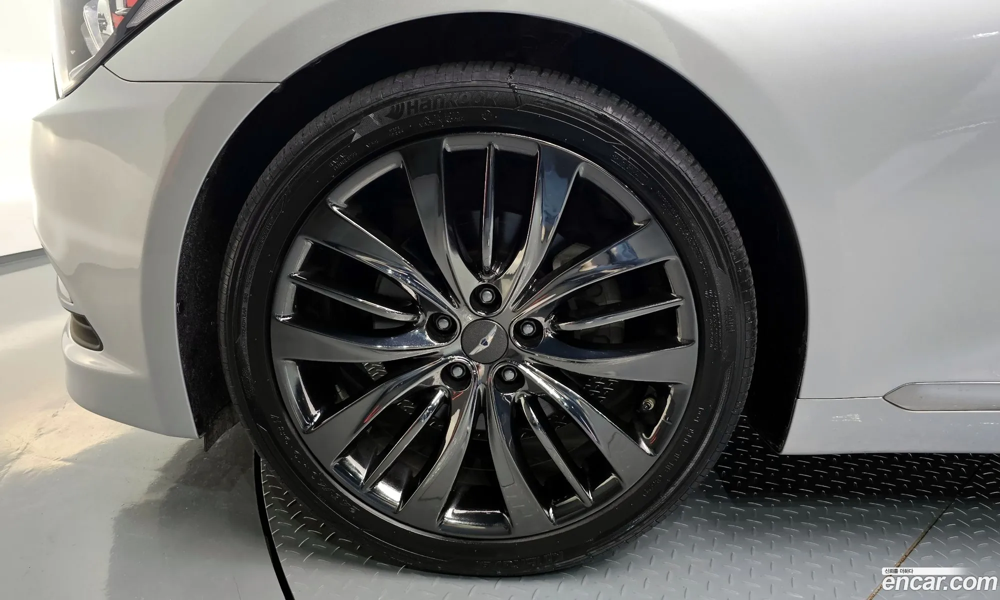 Hyundai Genesis DH 2014 — 19