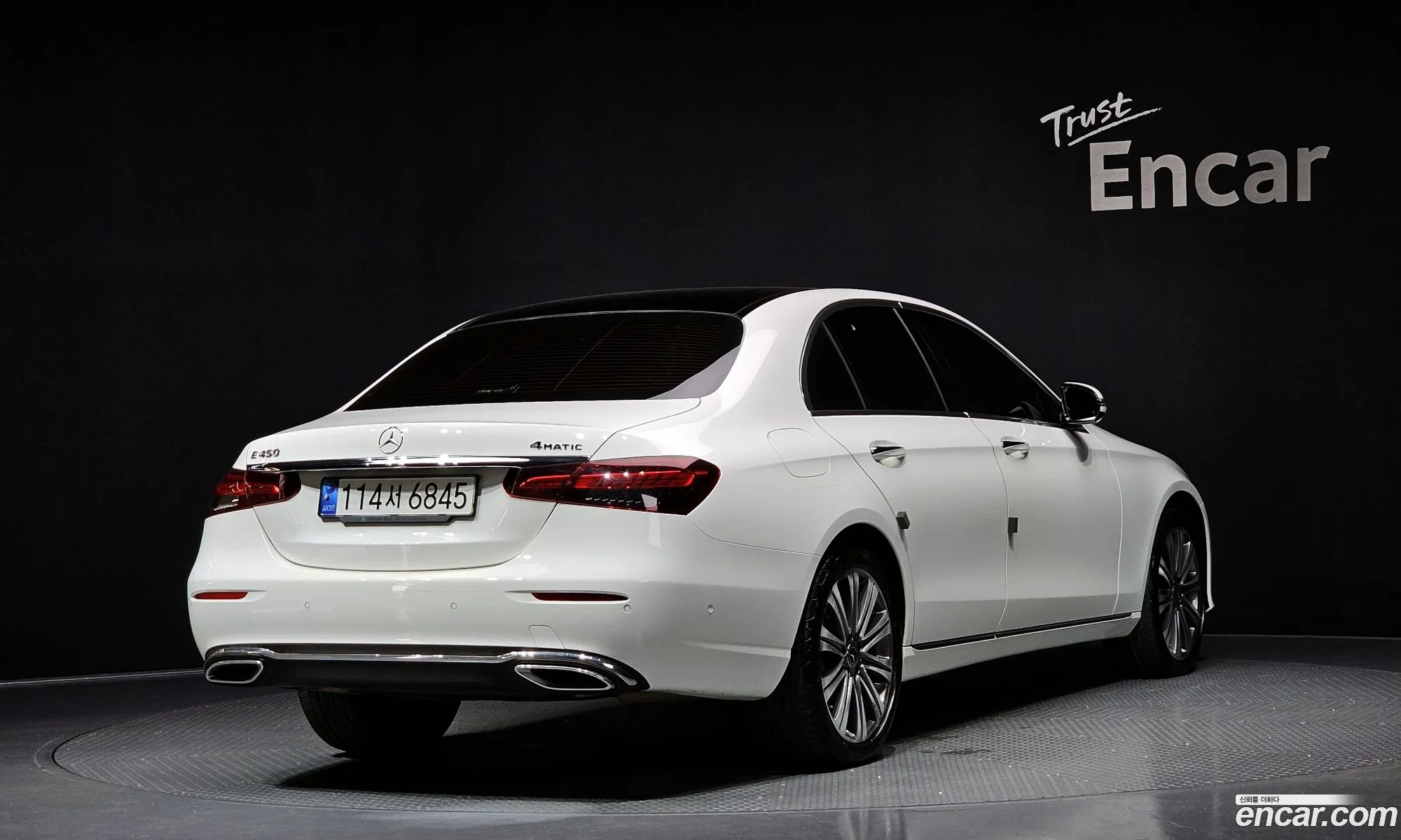 Mercedes-Benz E-Class W213 2022 — 19