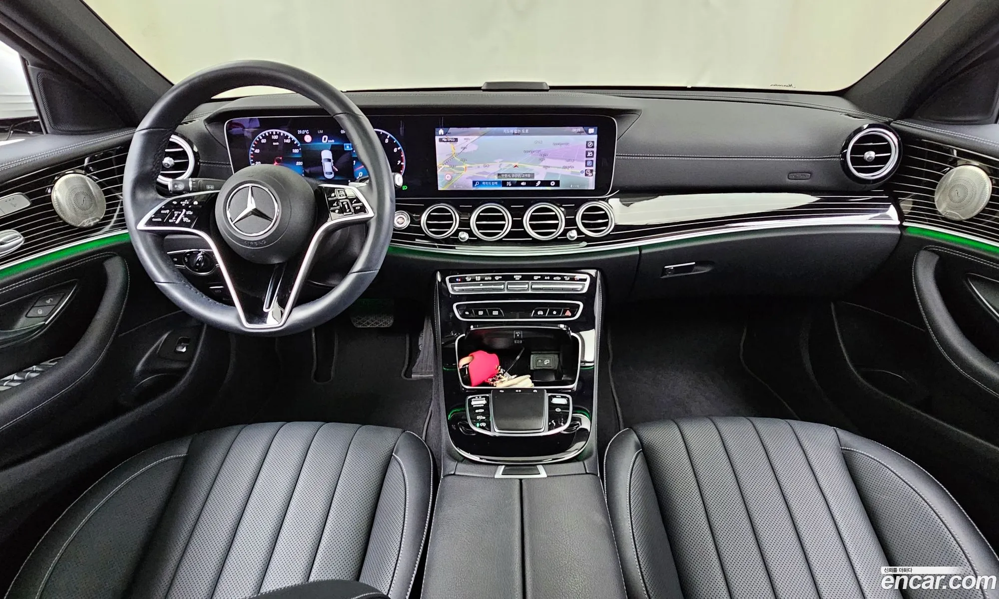 Mercedes-Benz E-Class W213 2022 — 18
