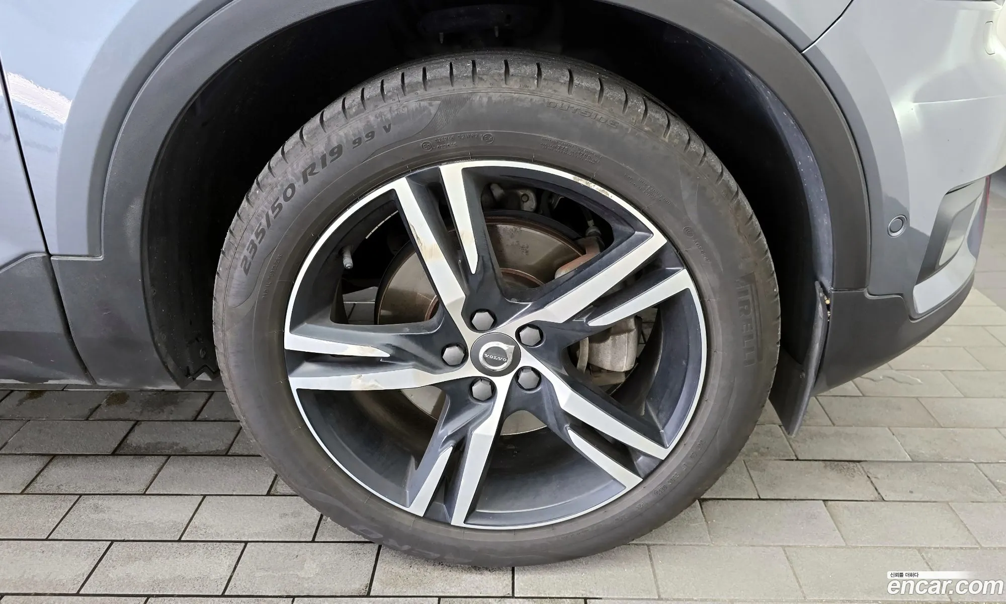 Volvo XC40 2019 YV1XZACACK2149553 — 6