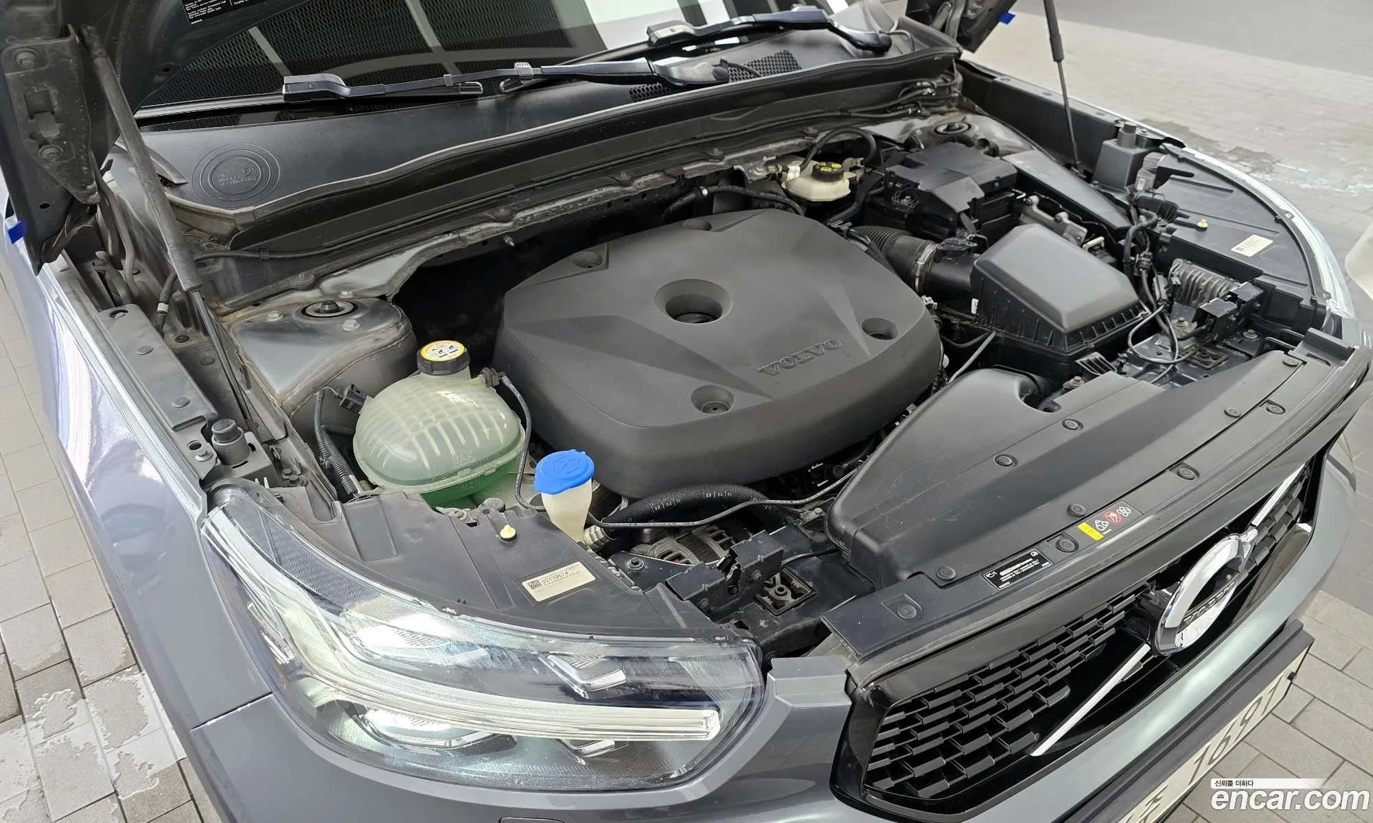 Volvo XC40 2019 YV1XZACACK2149553 — 3
