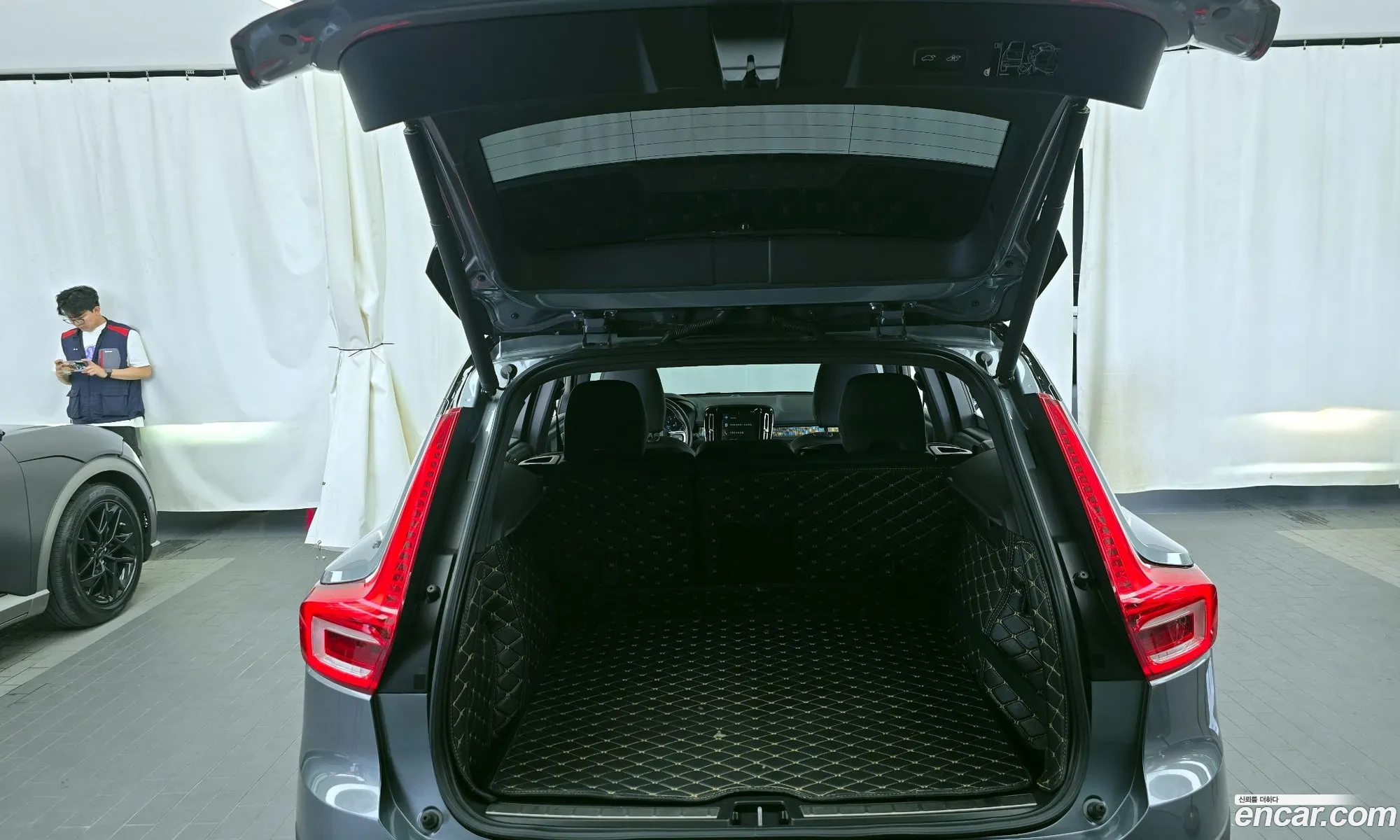Volvo XC40 2019 YV1XZACACK2149553 — 20