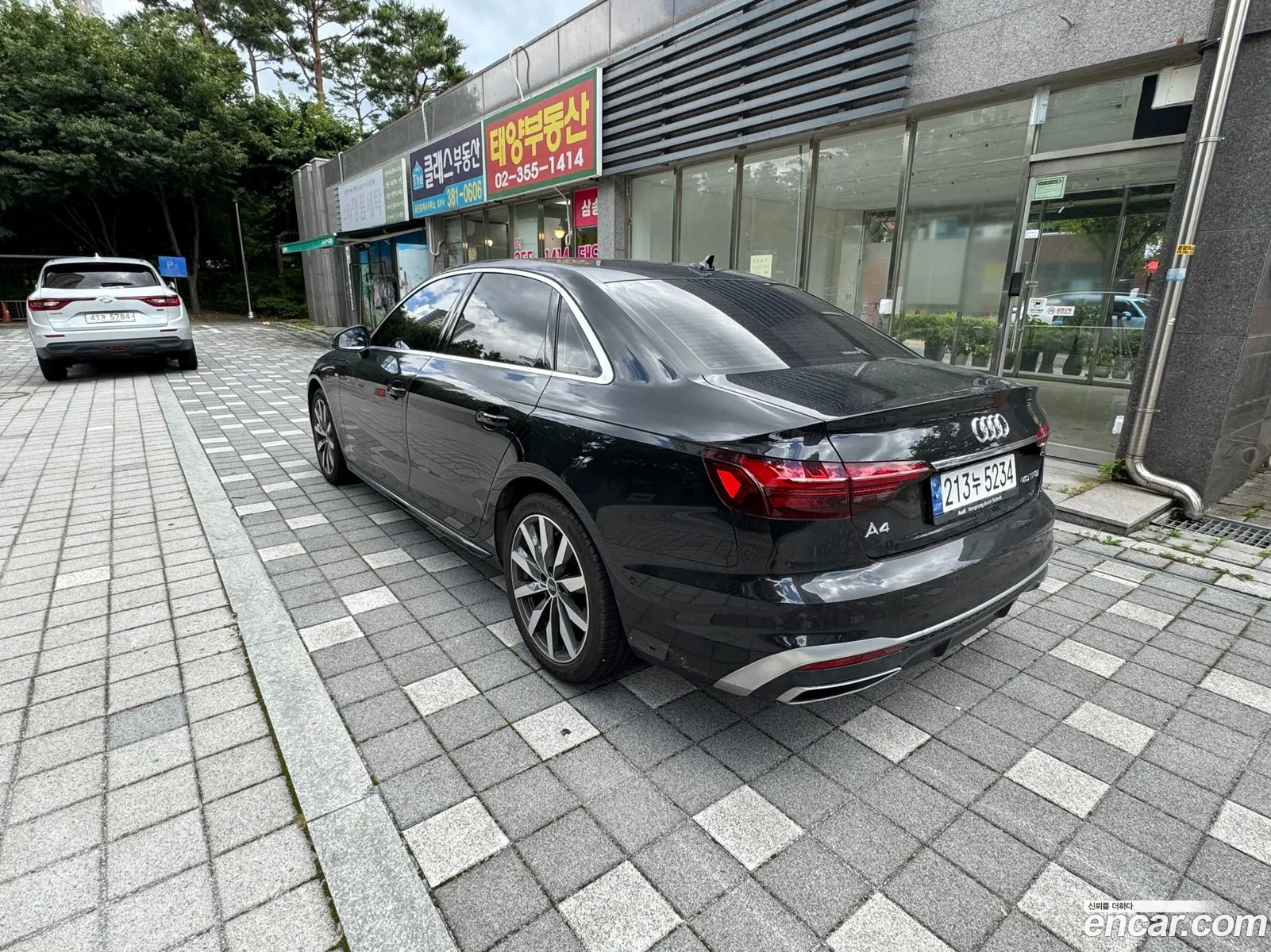 Audi A4 2023 — 17
