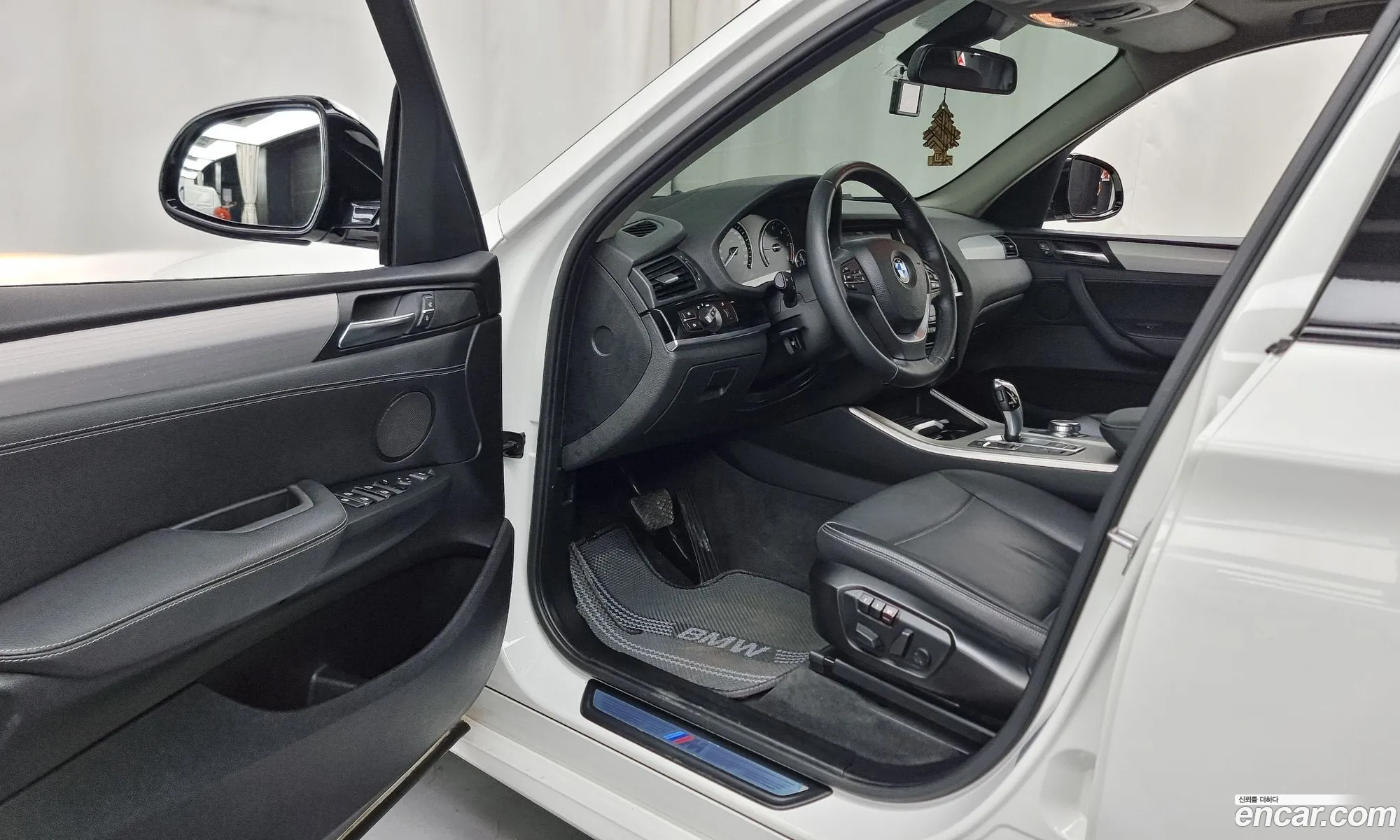 BMW X3 2017 WBAWZ5109H0M32610 — 7