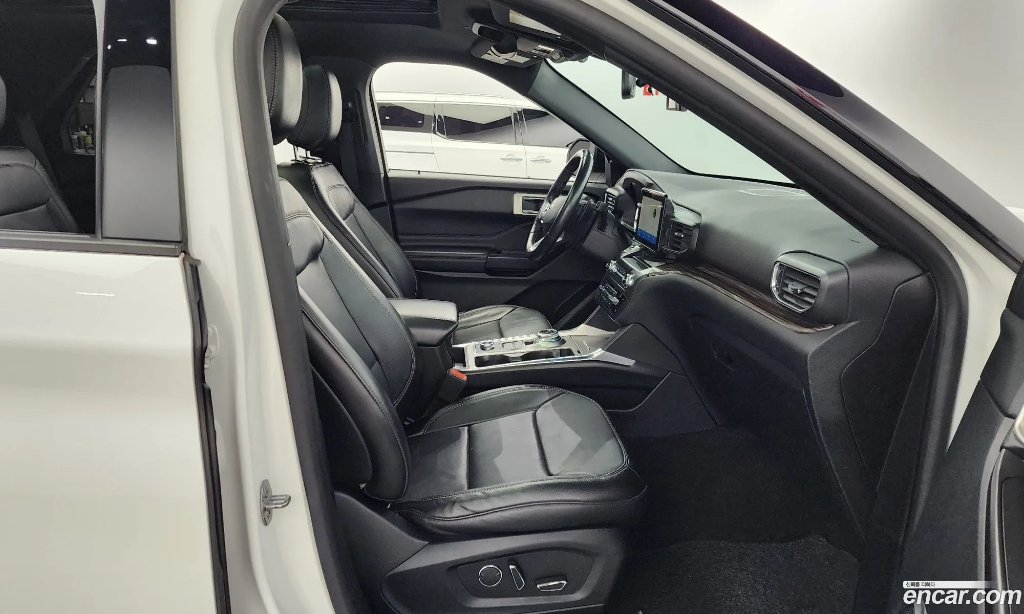Ford Explorer 6th Gen 2020 1FMSK8FH9LGB78480 — 9