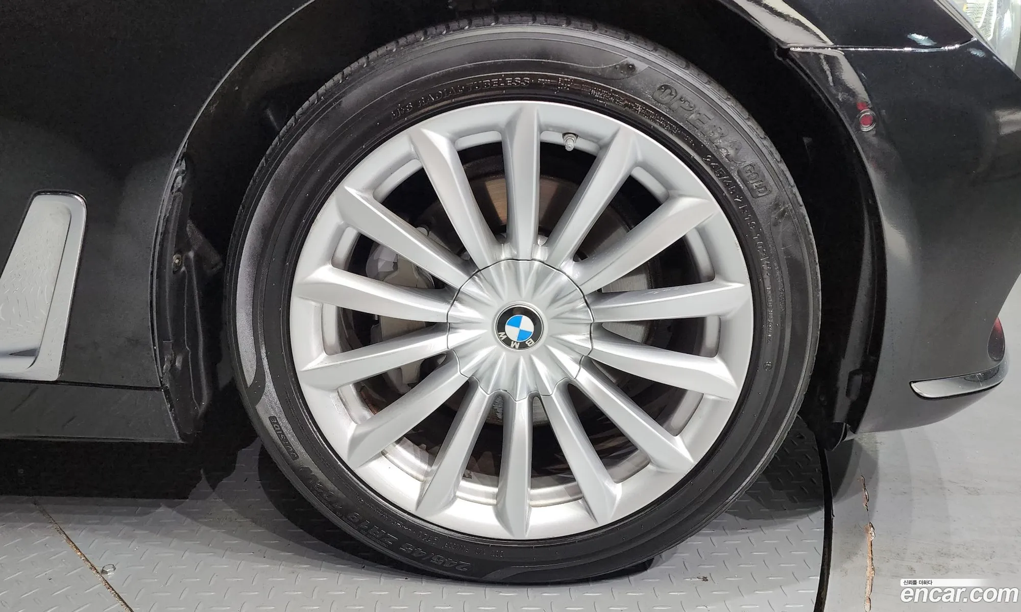 BMW 7 Series 2016 WBA7C4101GG525224 — 15