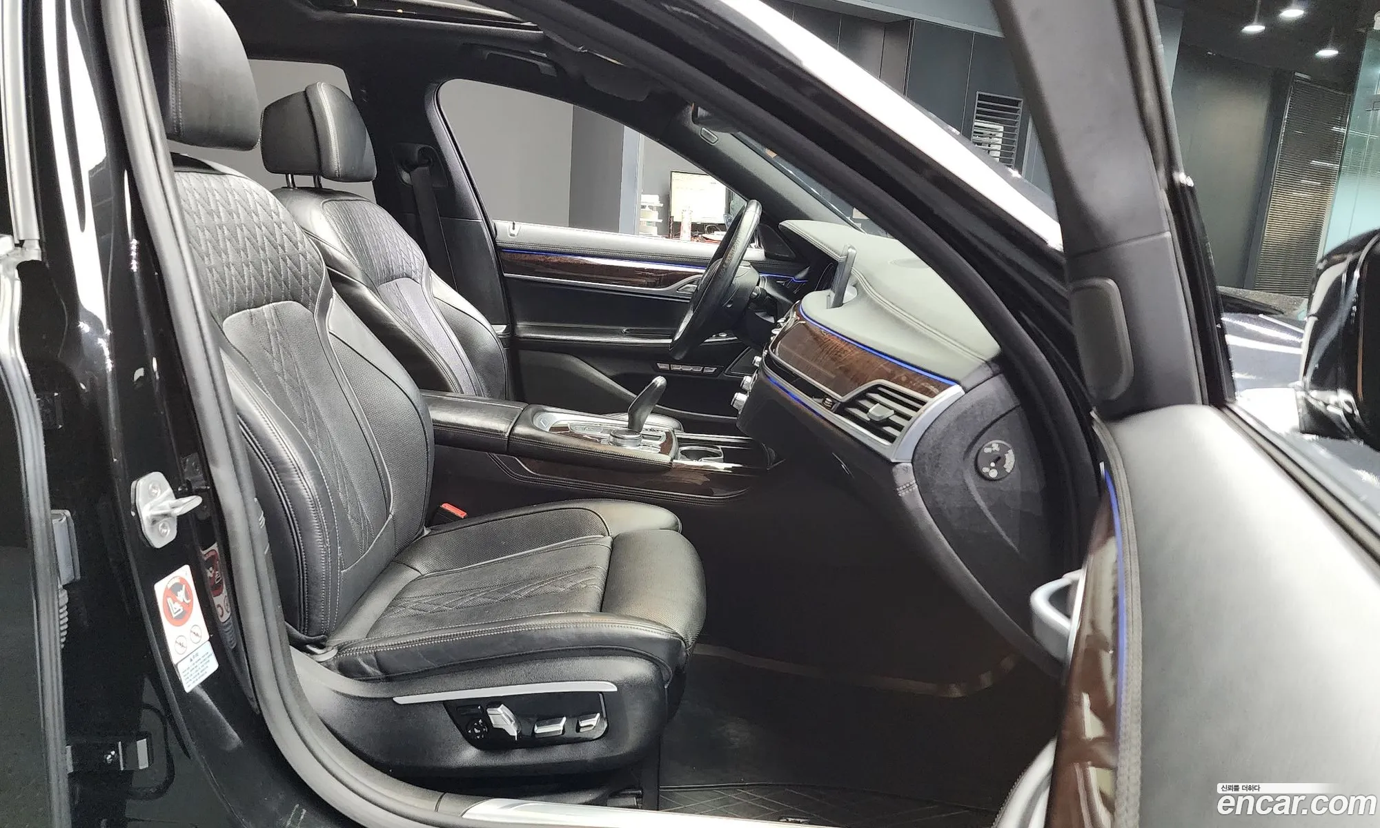 BMW 7 Series 2016 WBA7C4101GG525224 — 17