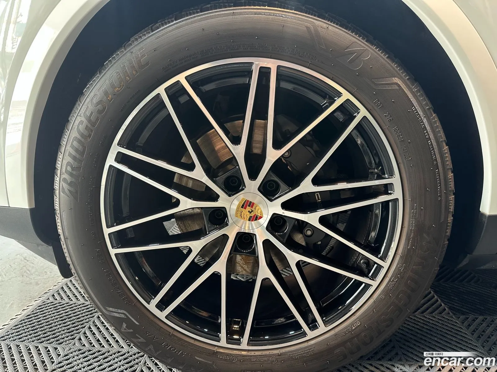 Porsche Cayenne 2024 — 6