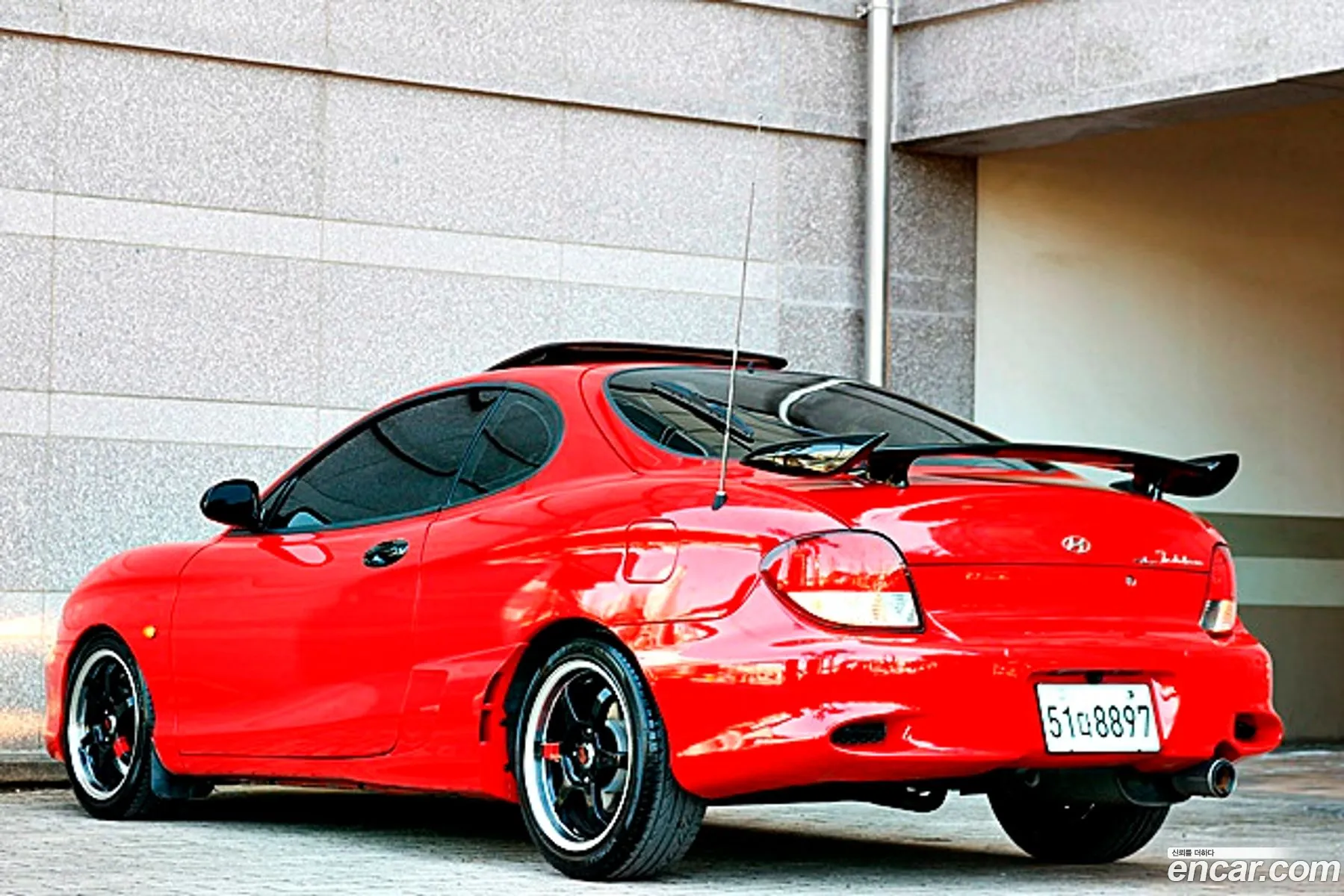 Hyundai Tiburon 2001 — 11