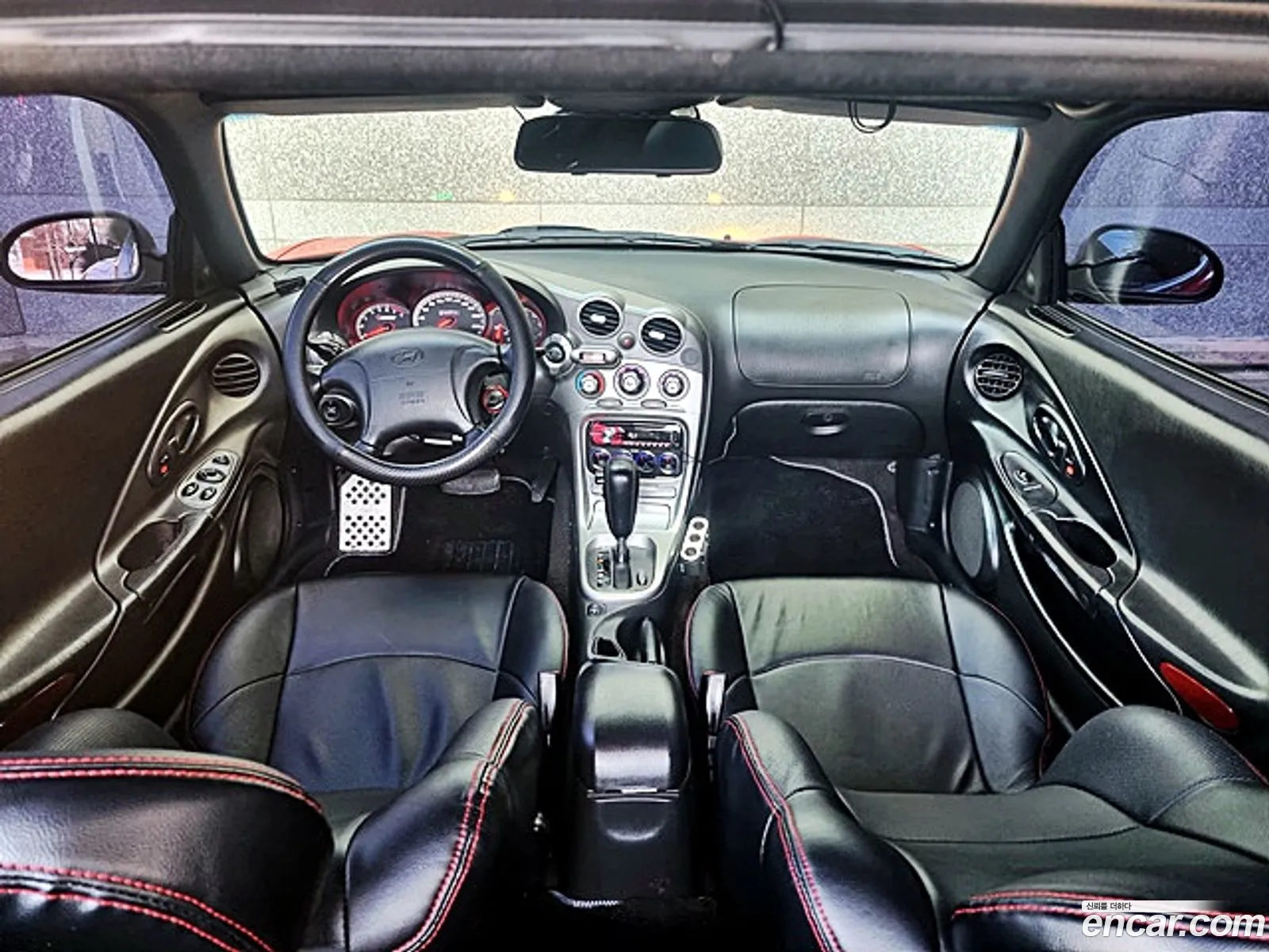 Hyundai Tiburon 2001 — 14