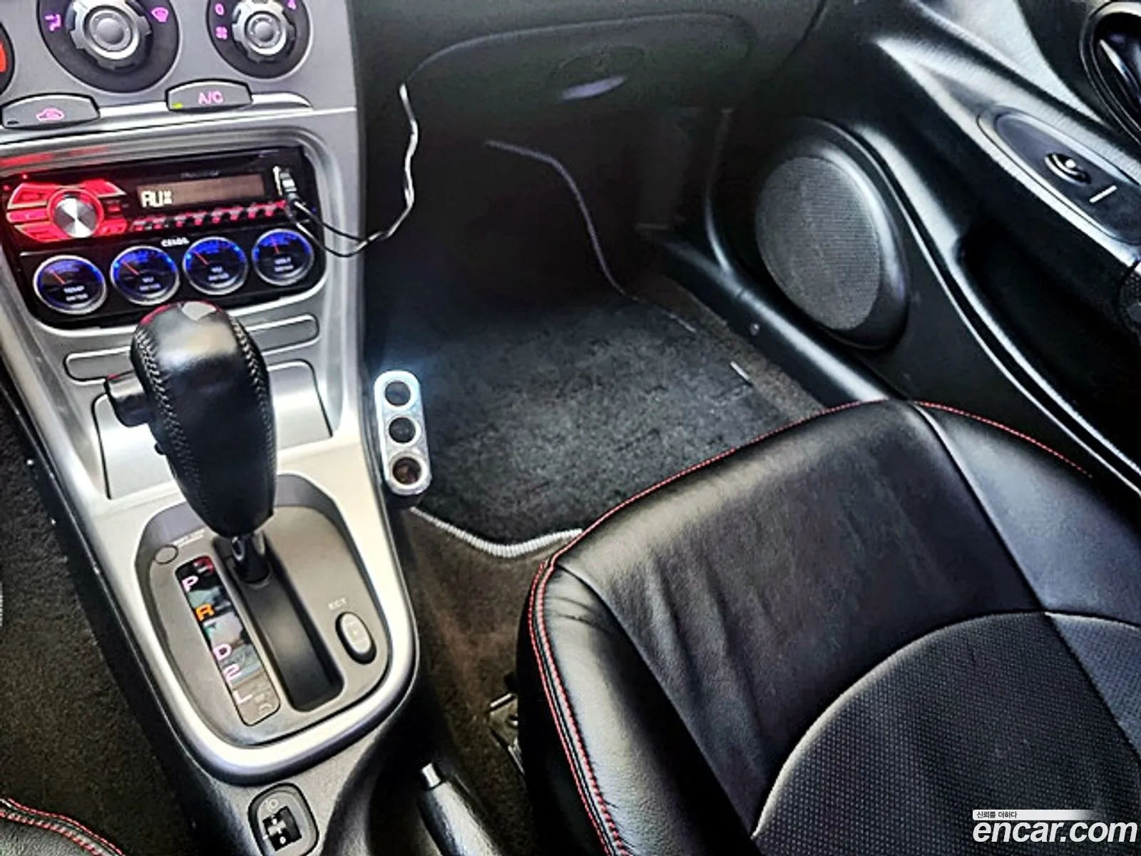 Hyundai Tiburon 2001 — 15