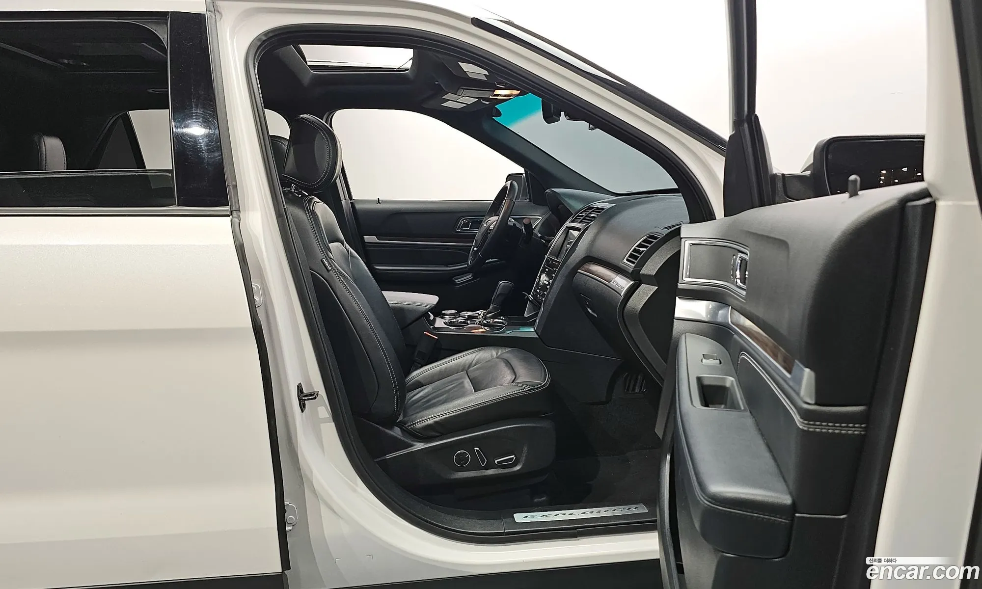 Ford Explorer 2016 1FM5K8FH0HGA82967 — 2
