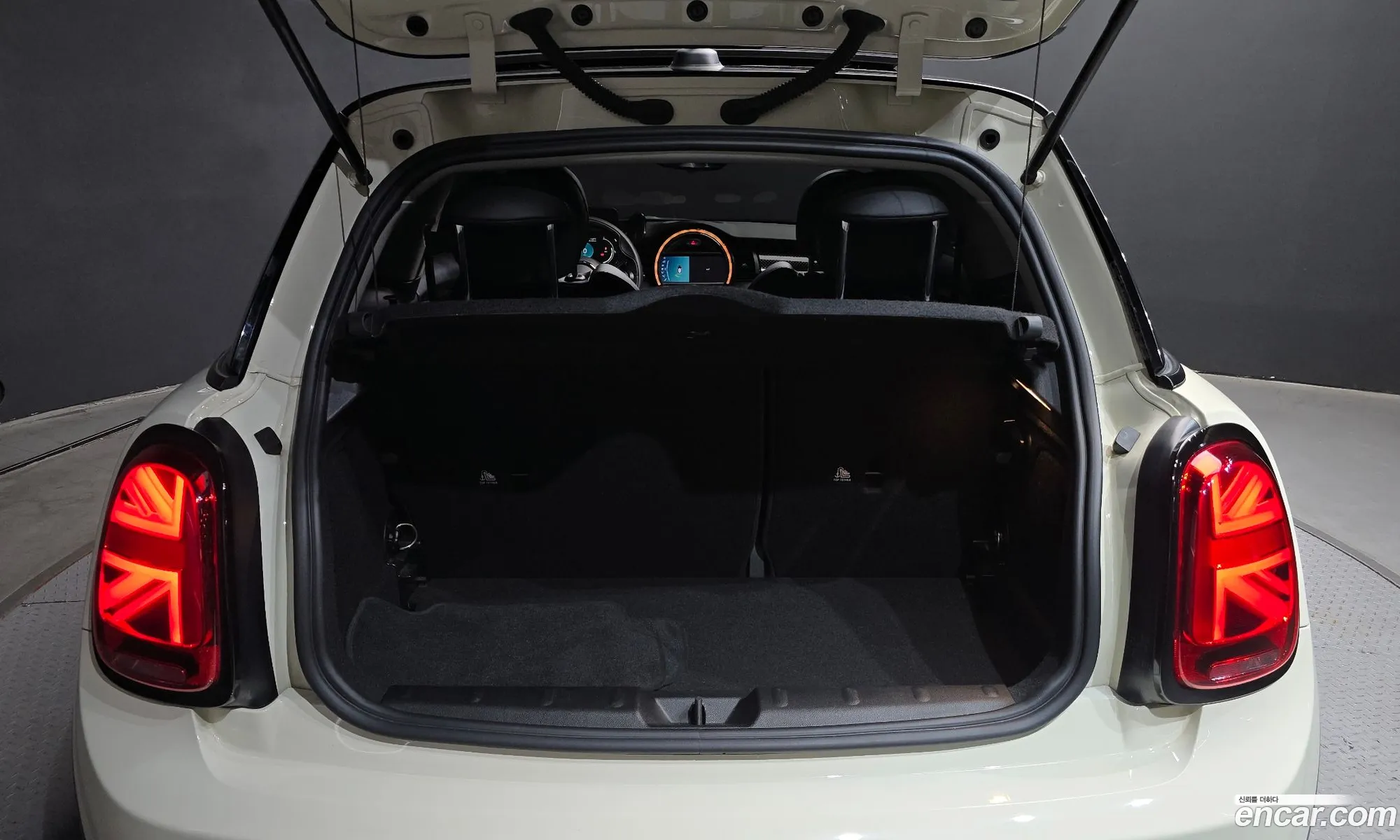 Mini Cooper S 2021 WMWXY7106M2N88962 — 2