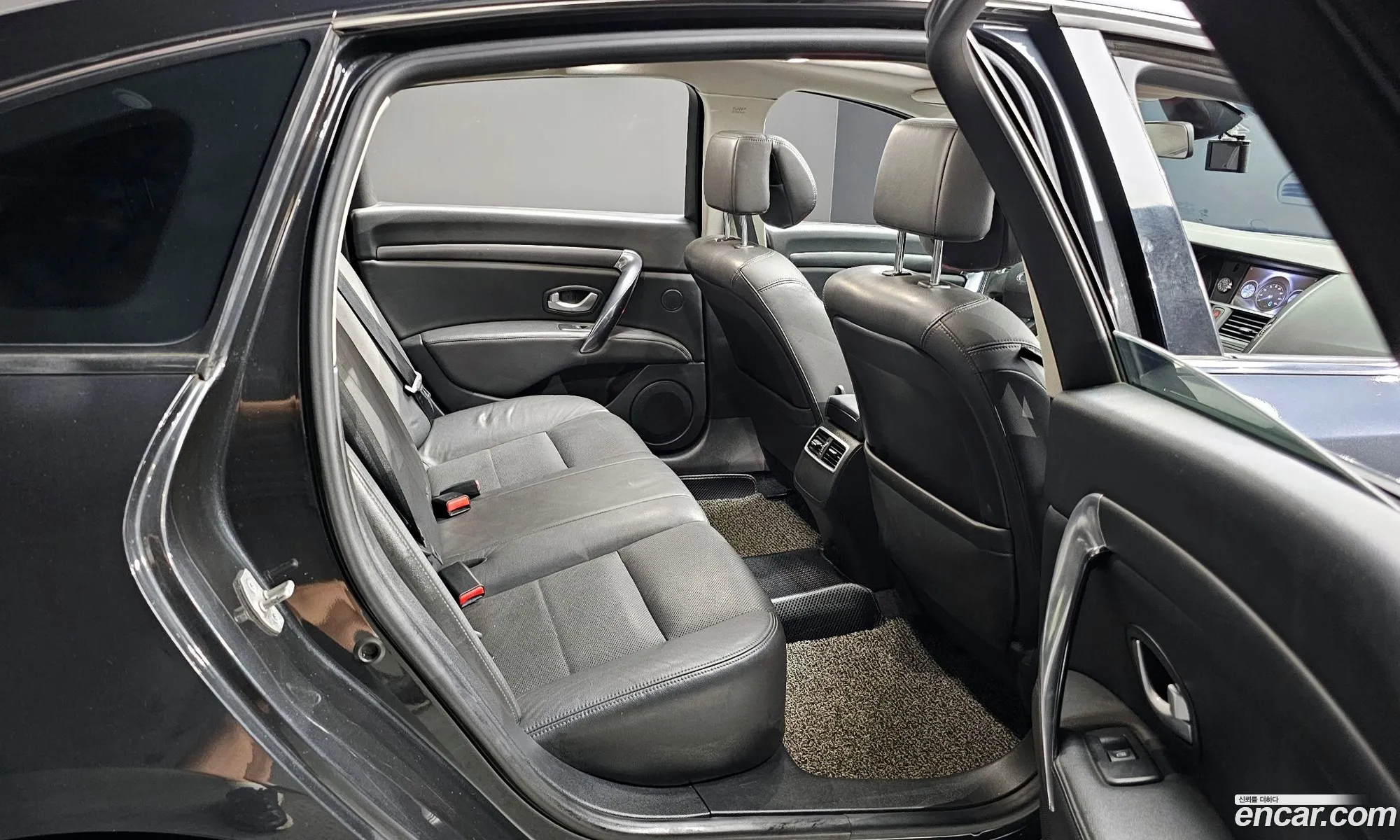 Renault Korea (Samsung) SM7 Nova 2015 — 2