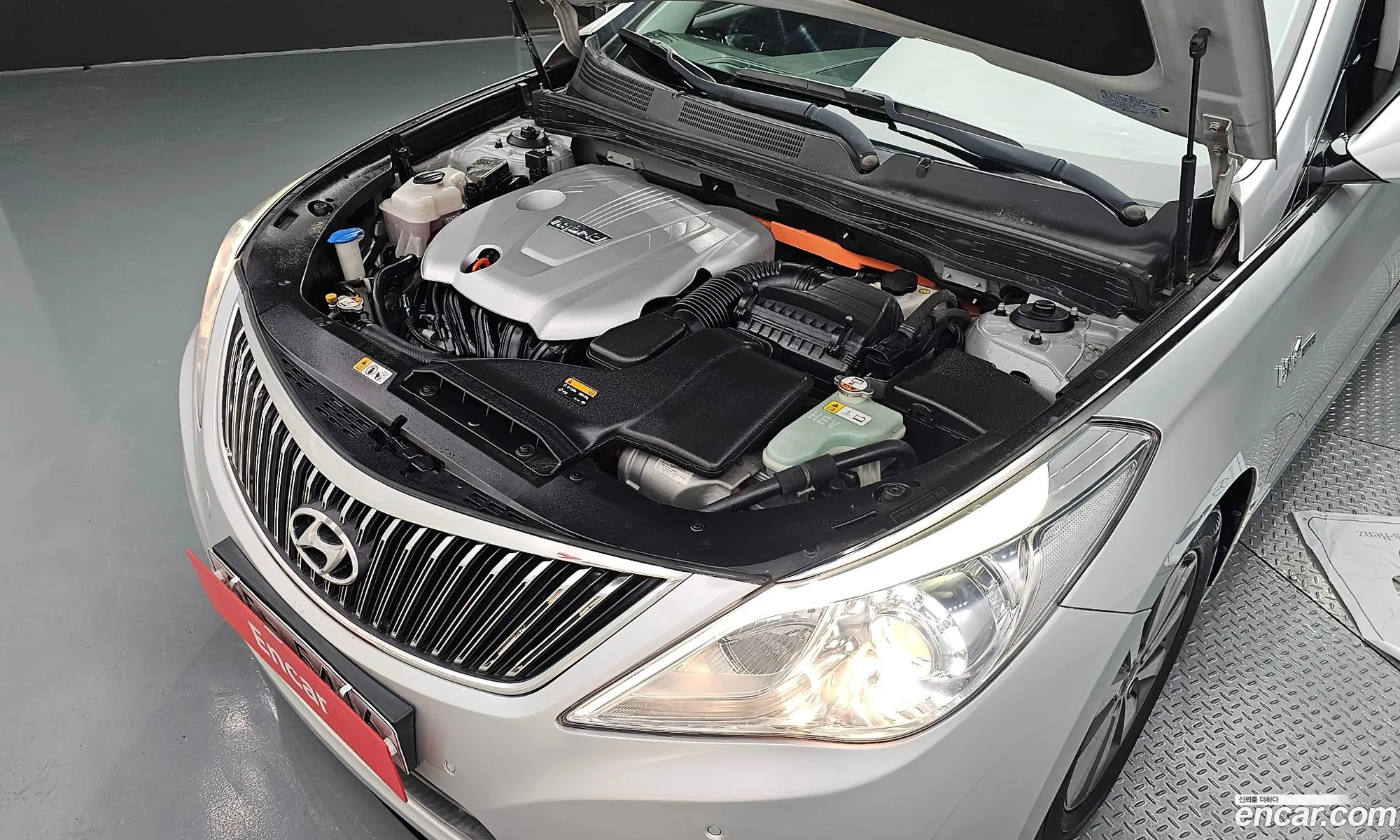 Hyundai Grandeur HG Hybrid 2014 — 18