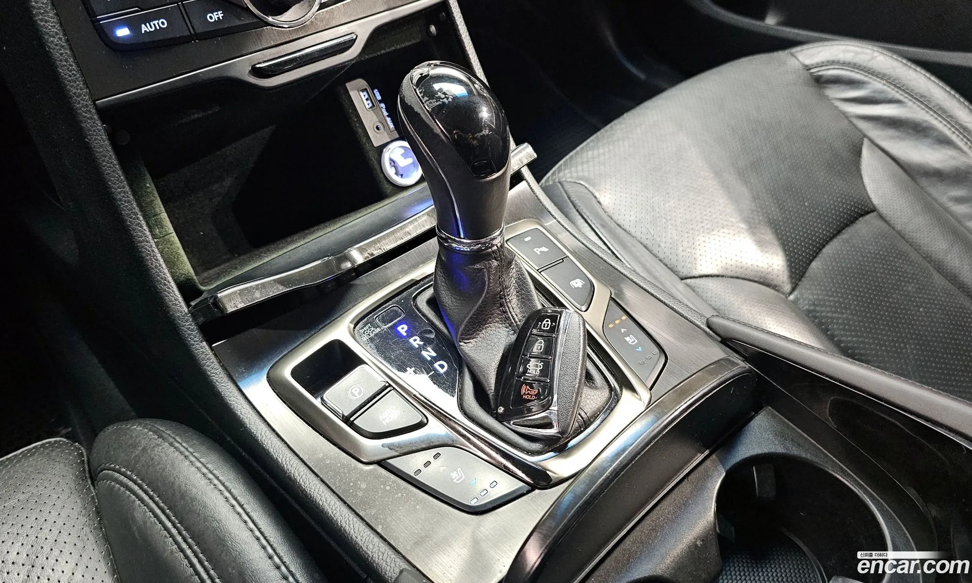 Hyundai Grandeur HG Hybrid 2014 — 13