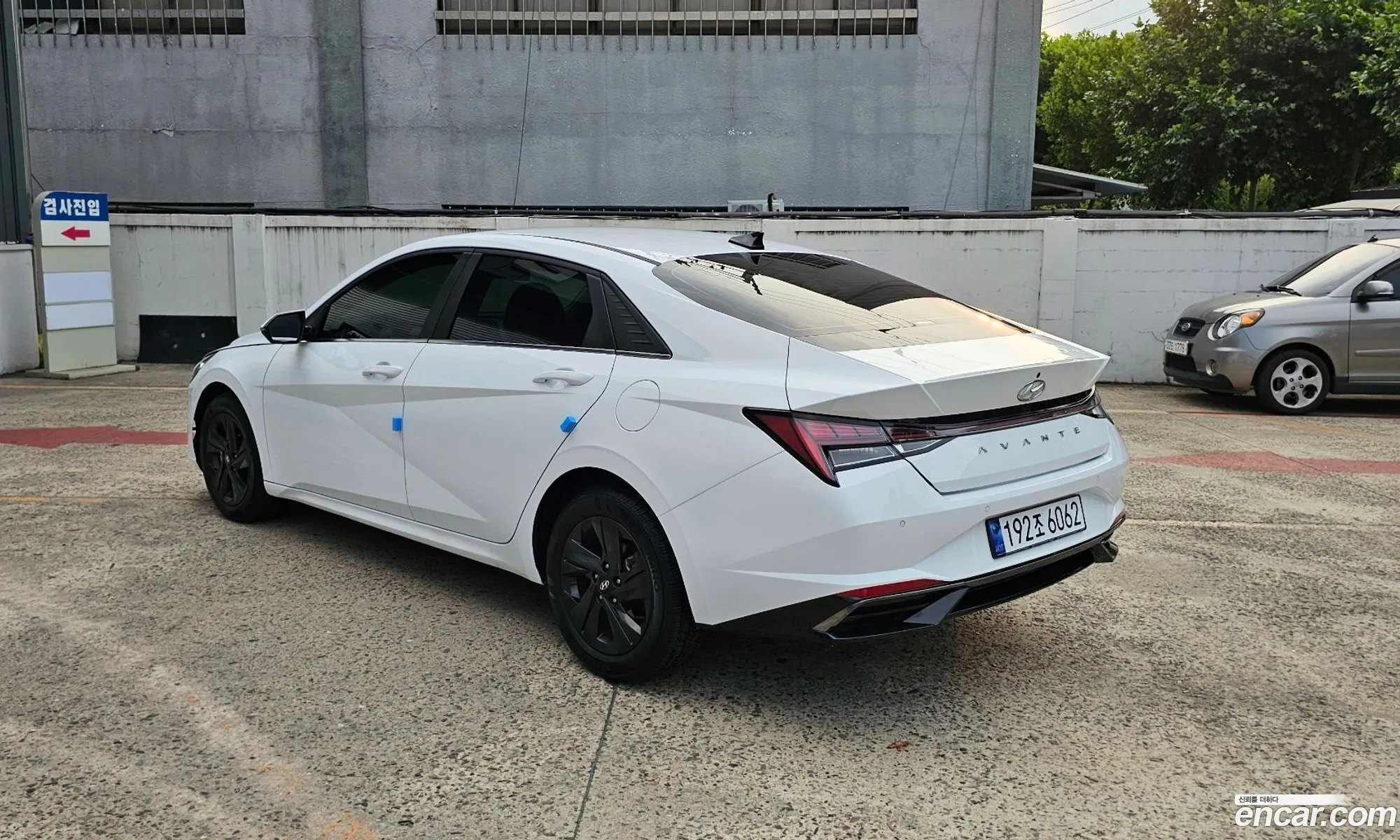 Hyundai Elantra 2021 — 14