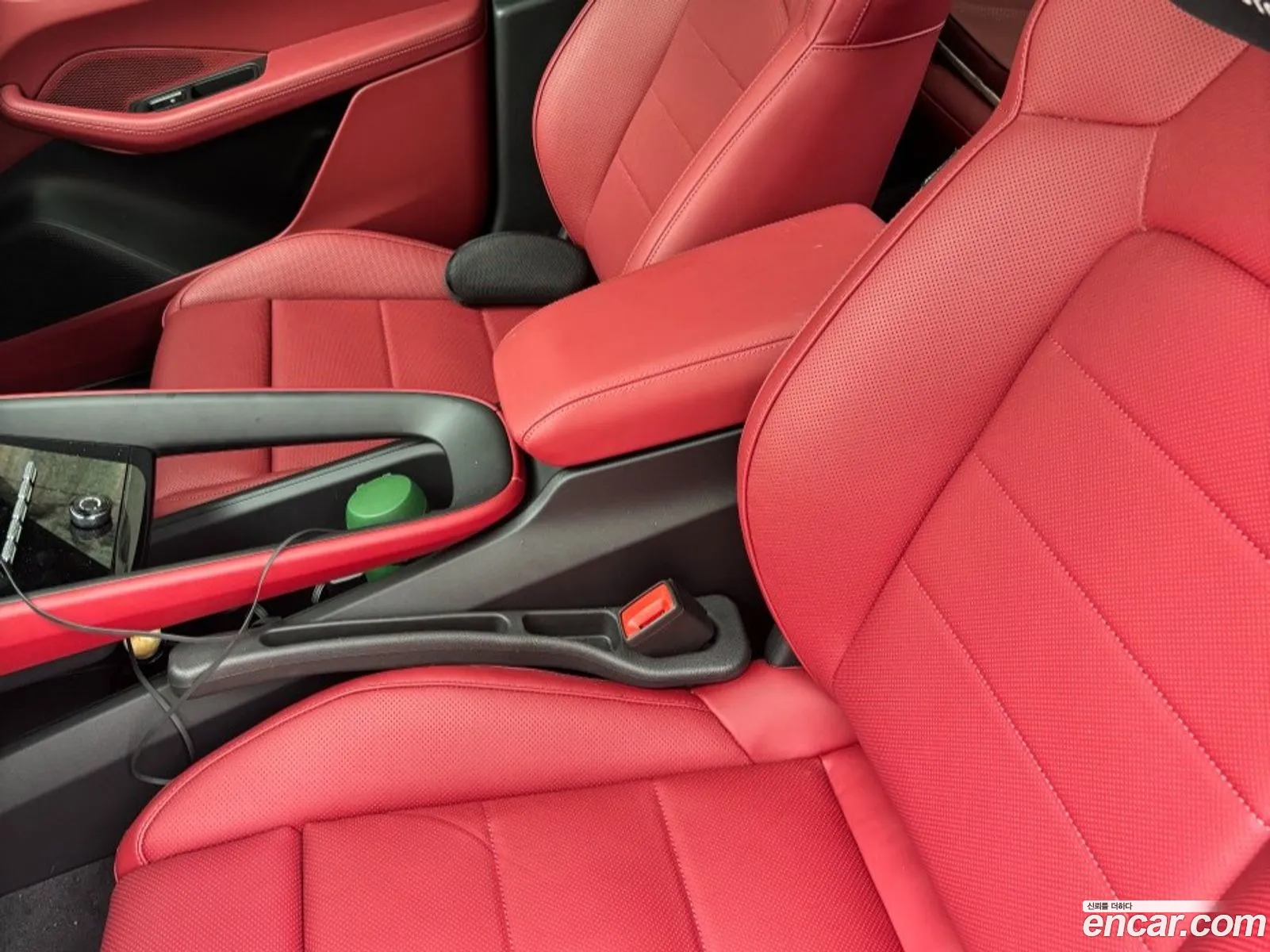 Porsche Macan EV 2025 — 11