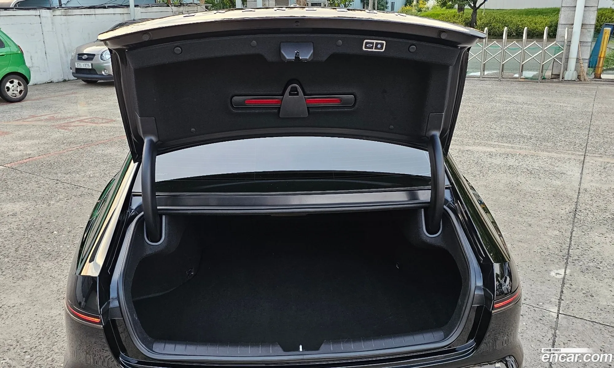 Hyundai Grandeur Hybrid 2023 — 2