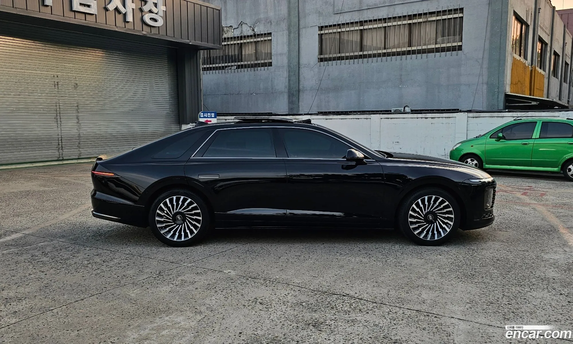Hyundai Grandeur Hybrid 2023 — 15