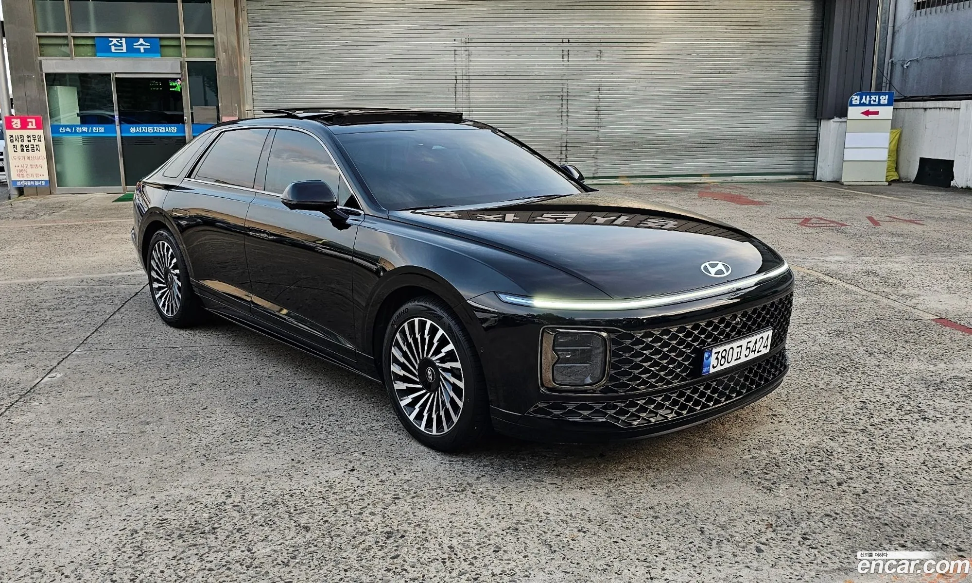 Hyundai Grandeur Hybrid 2023 — 7