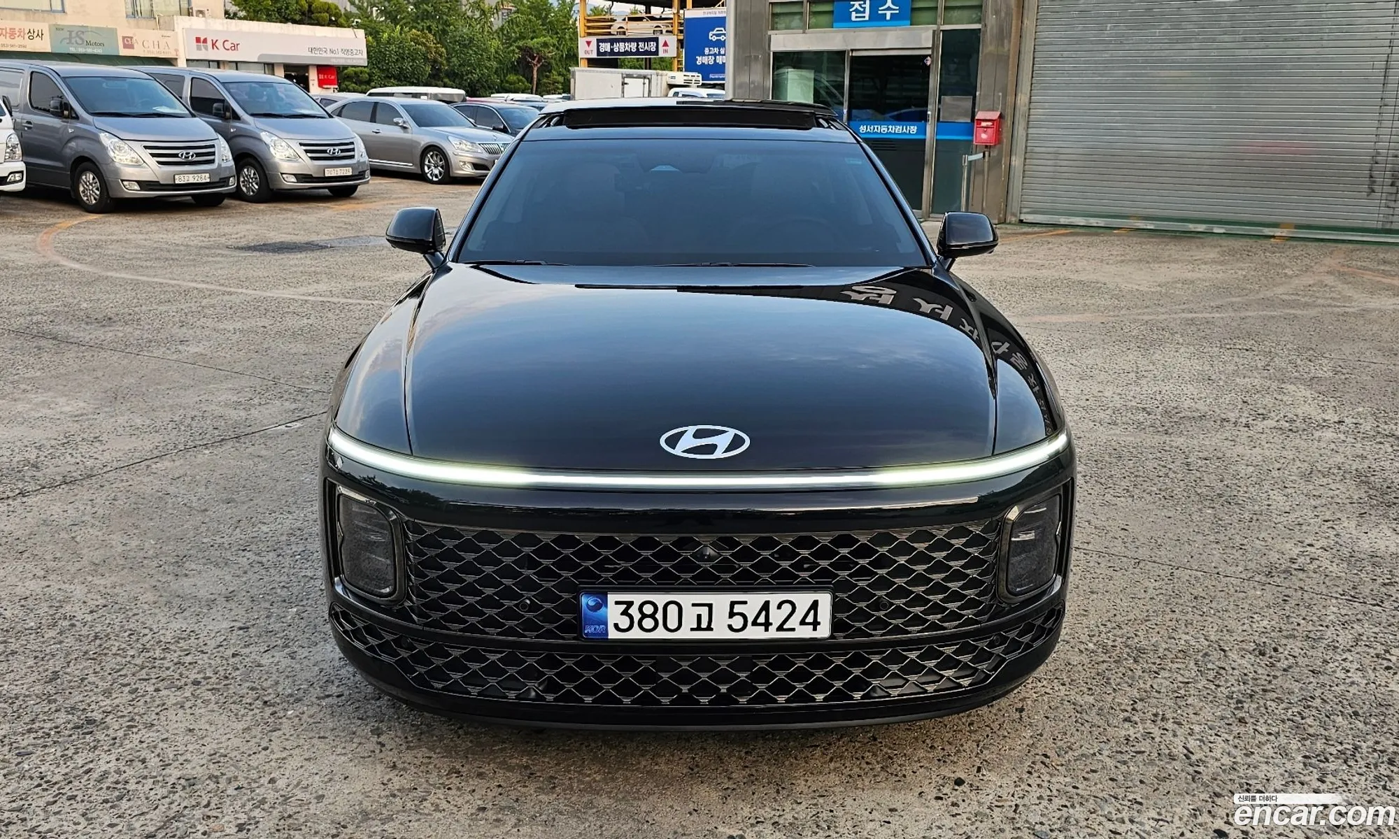 Hyundai Grandeur Hybrid 2023 — 18