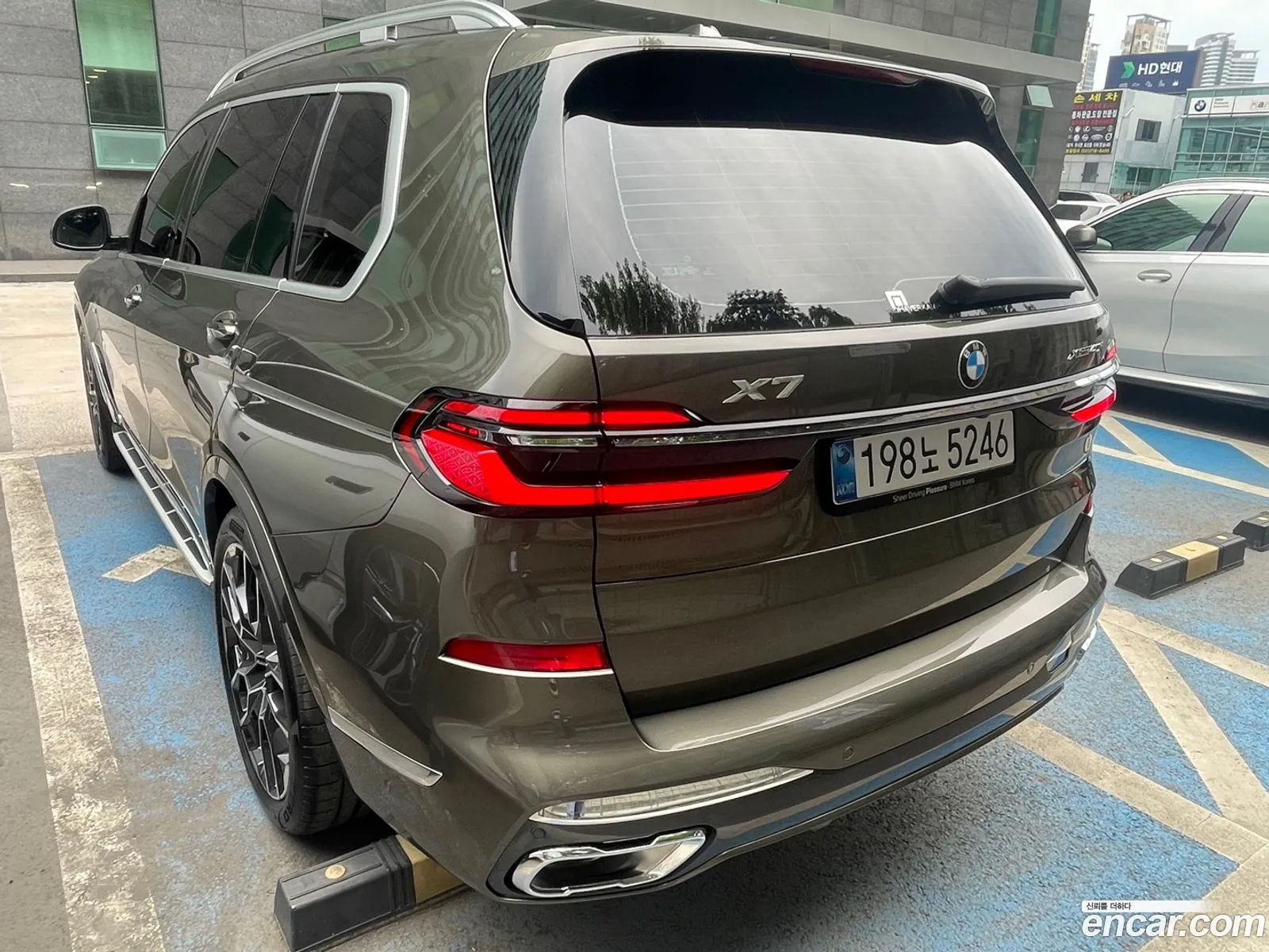 BMW X7 2025 — 16