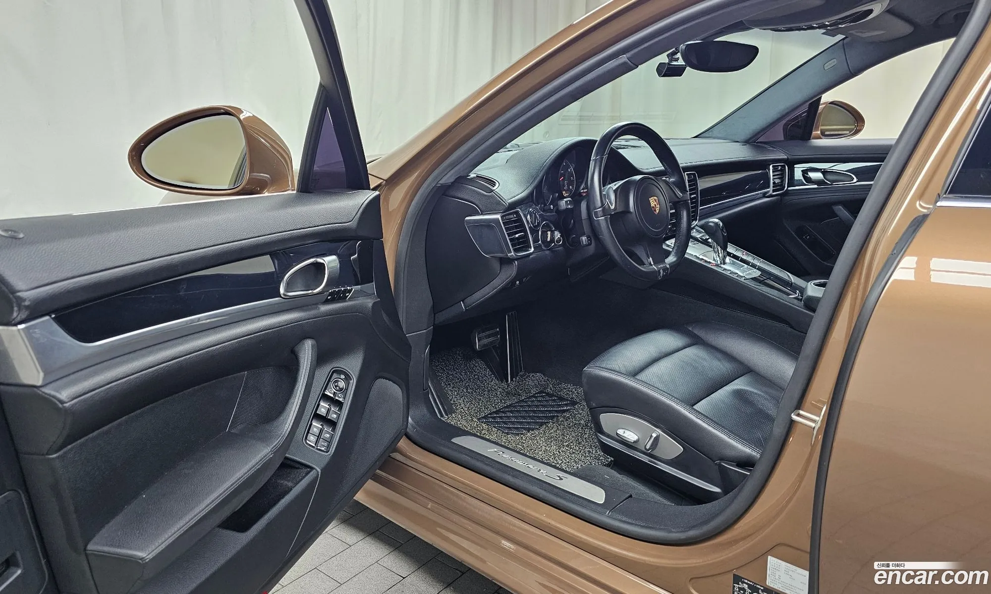 Porsche Panamera 2010 WP0AB2974AL061345 — 2
