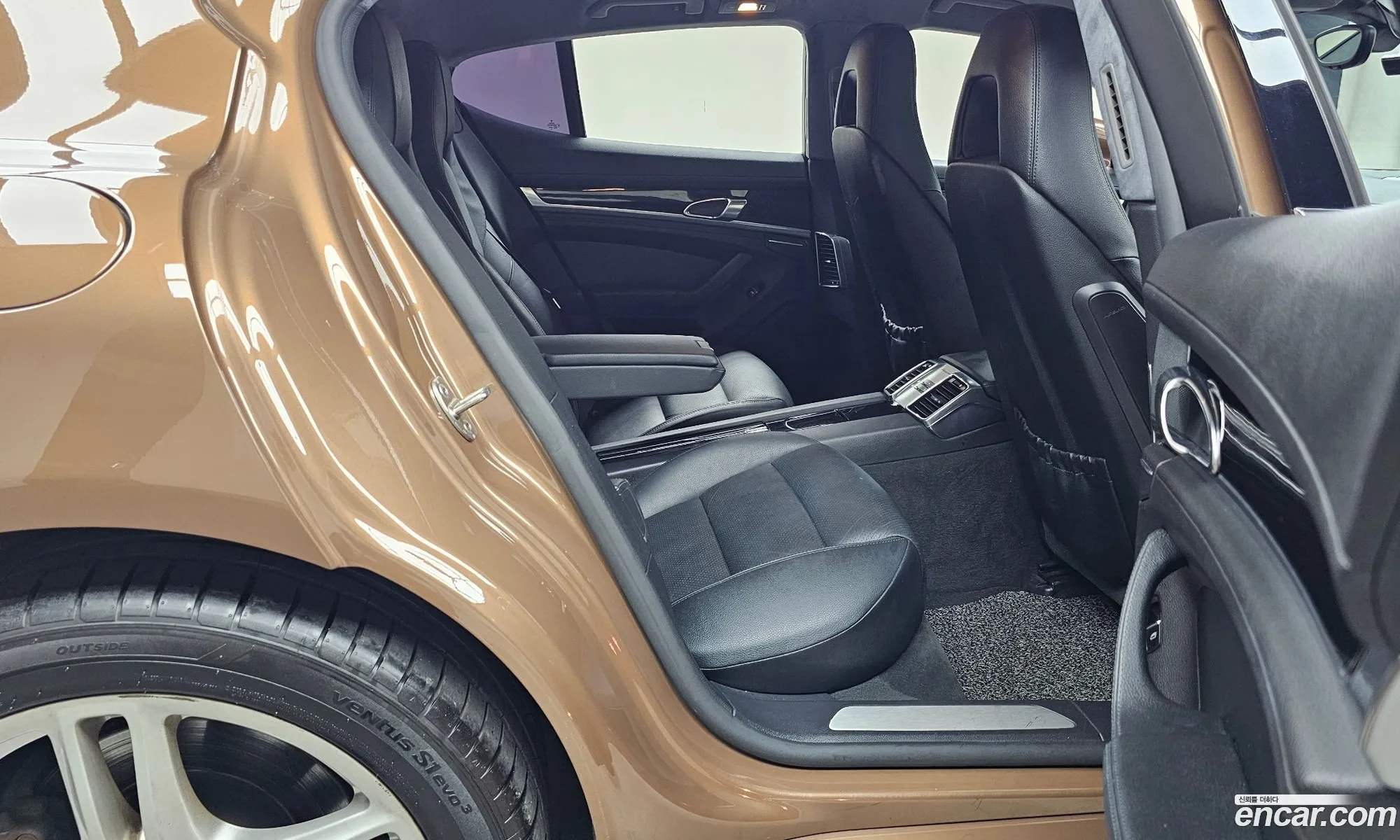 Porsche Panamera 2010 WP0AB2974AL061345 — 13